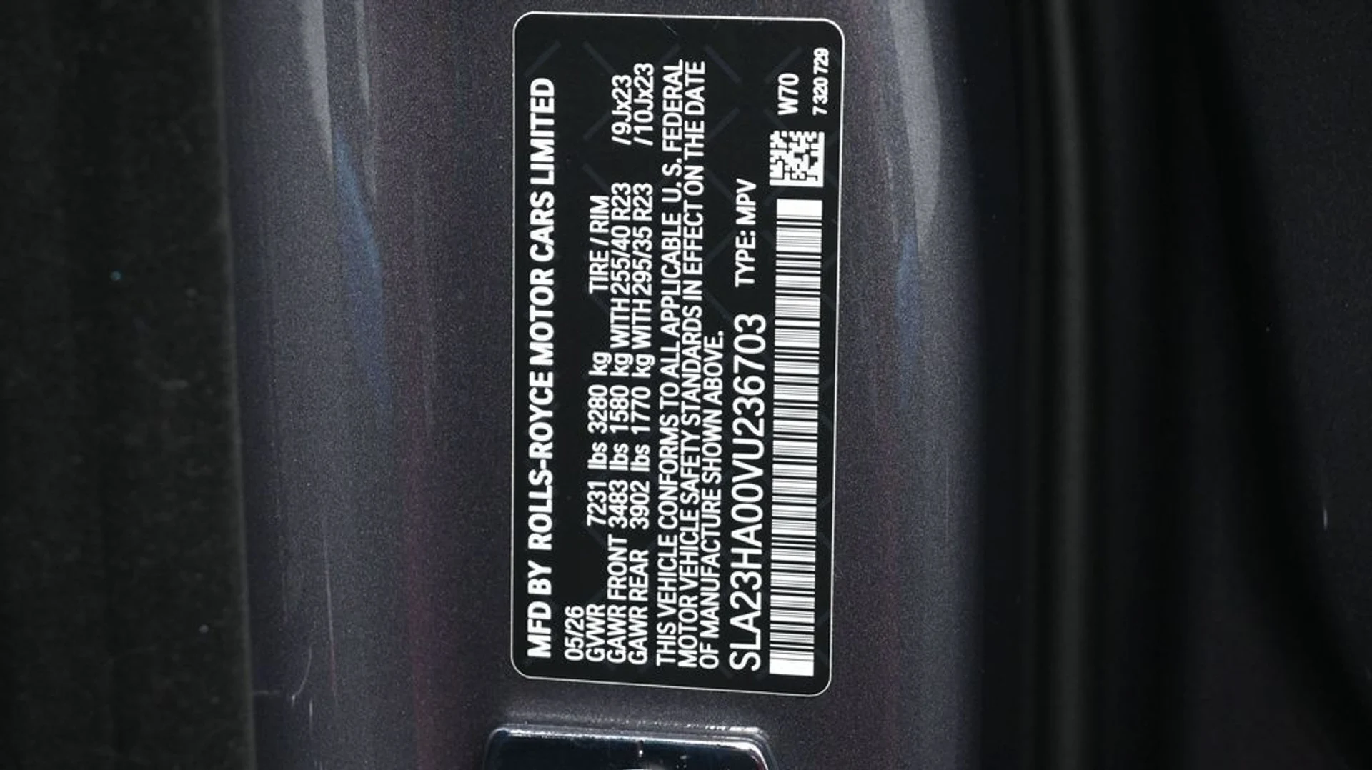 mph021_4024988920_03919e63c4d4832cdcb4f3d720ba2d96x_d18f92f157