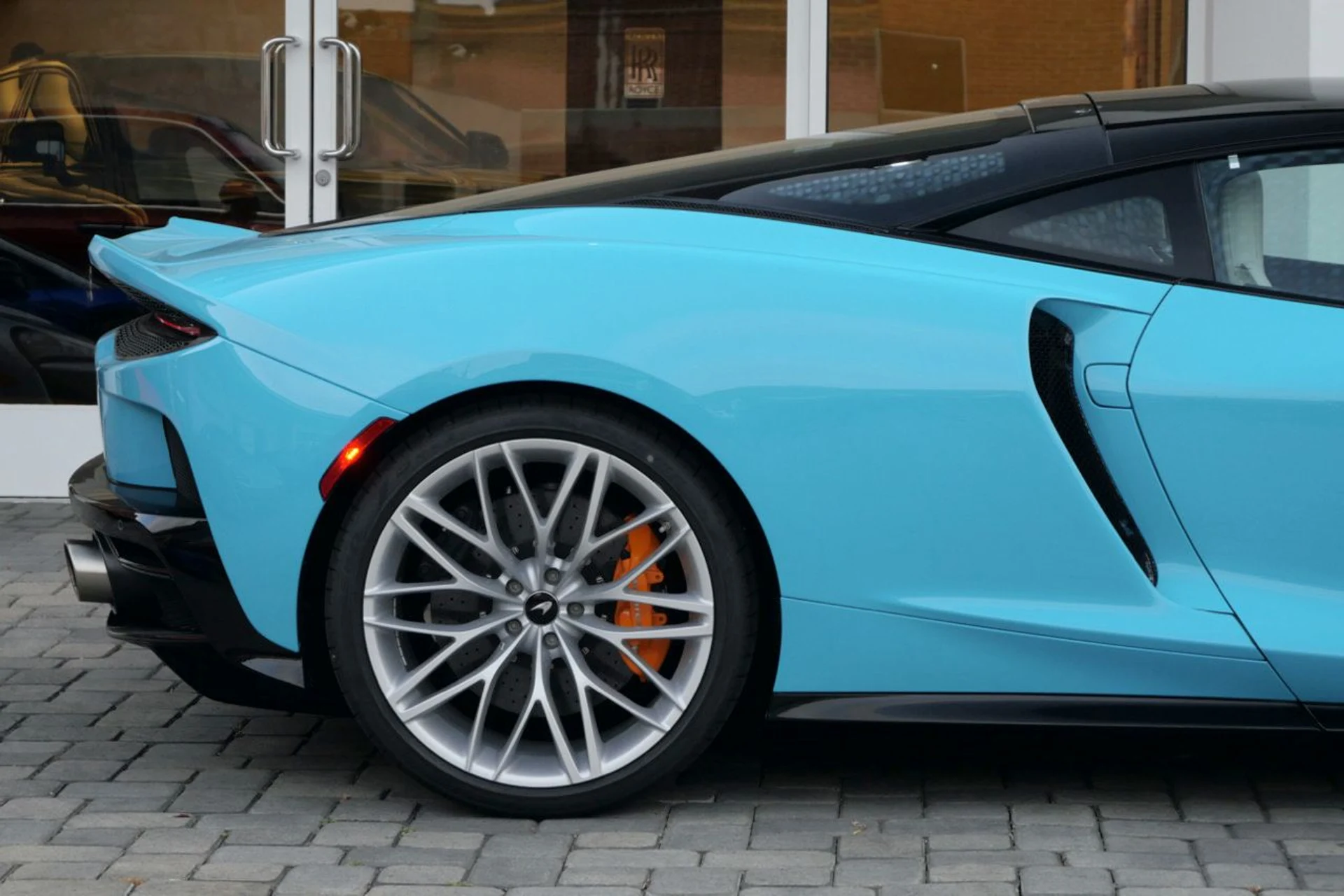 mph021_4029987384_ee5895d7e86862166e6f1446a9d9a10fx_375dfa0a37