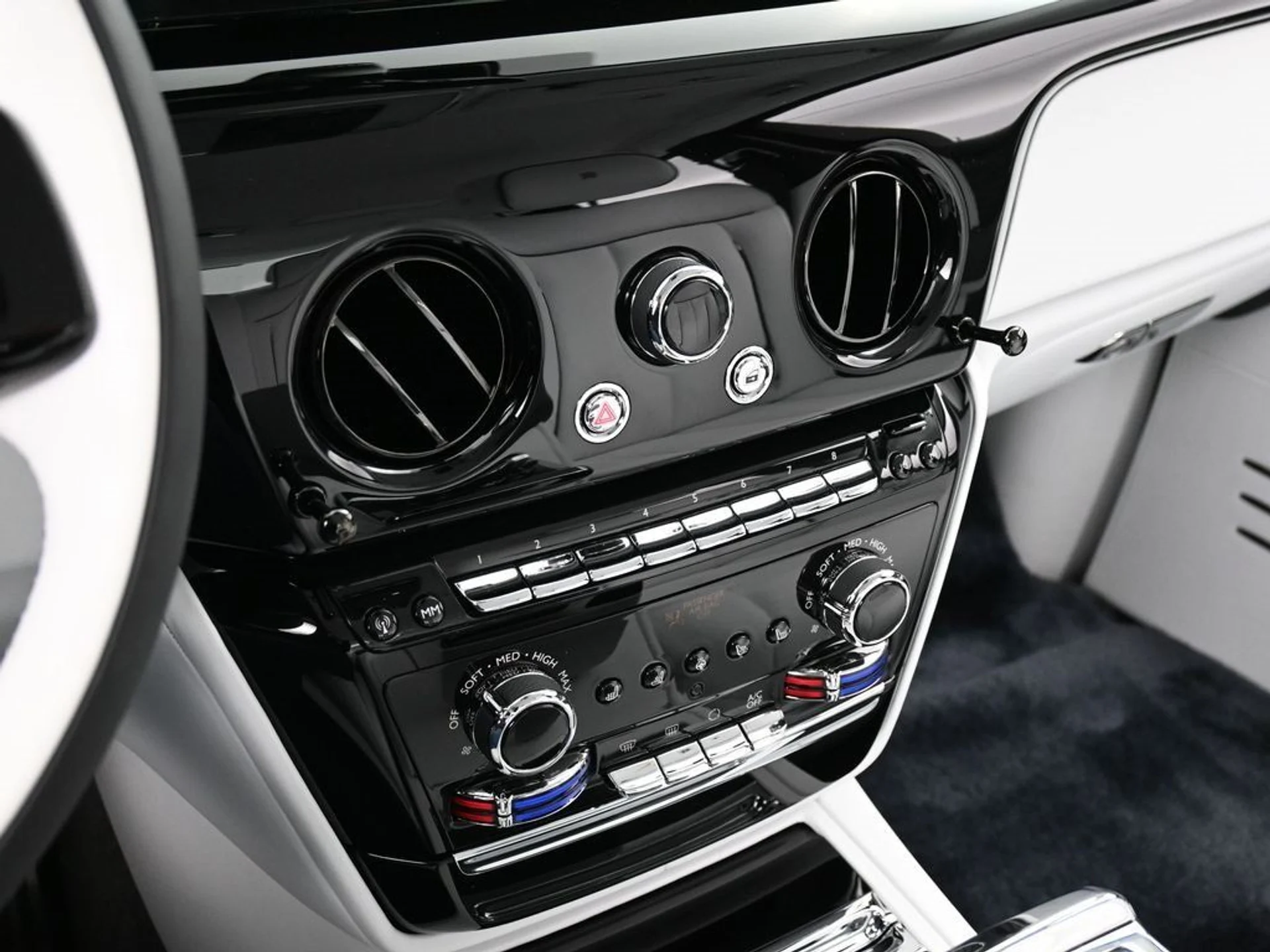 mph021_4034316716_b15782f62b96b90778802d3b8c409c9f_b5b90111be