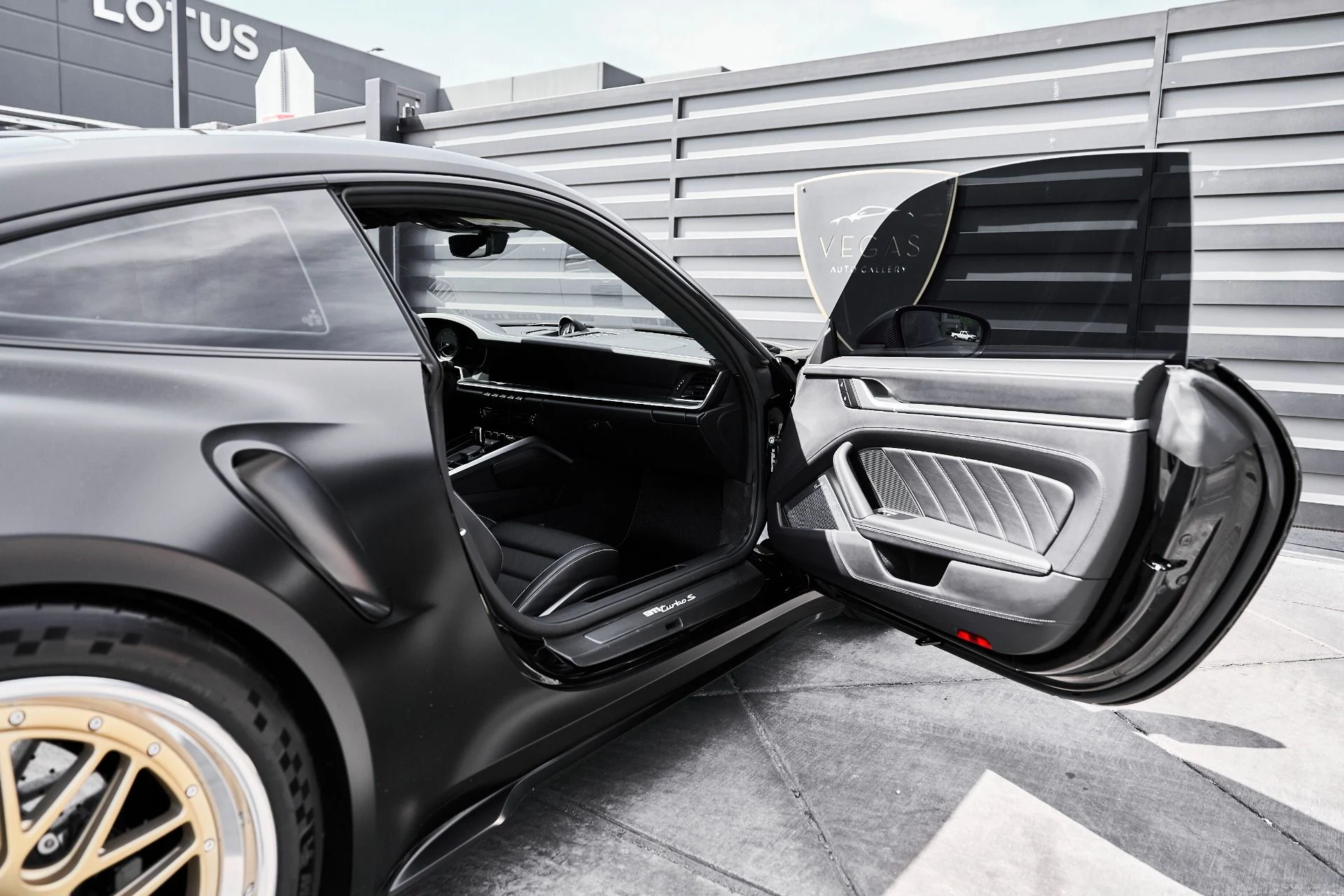 mph021_4048458229_Used_2024_Porsche_911_Turbo_S_1774640210_07f6fed956