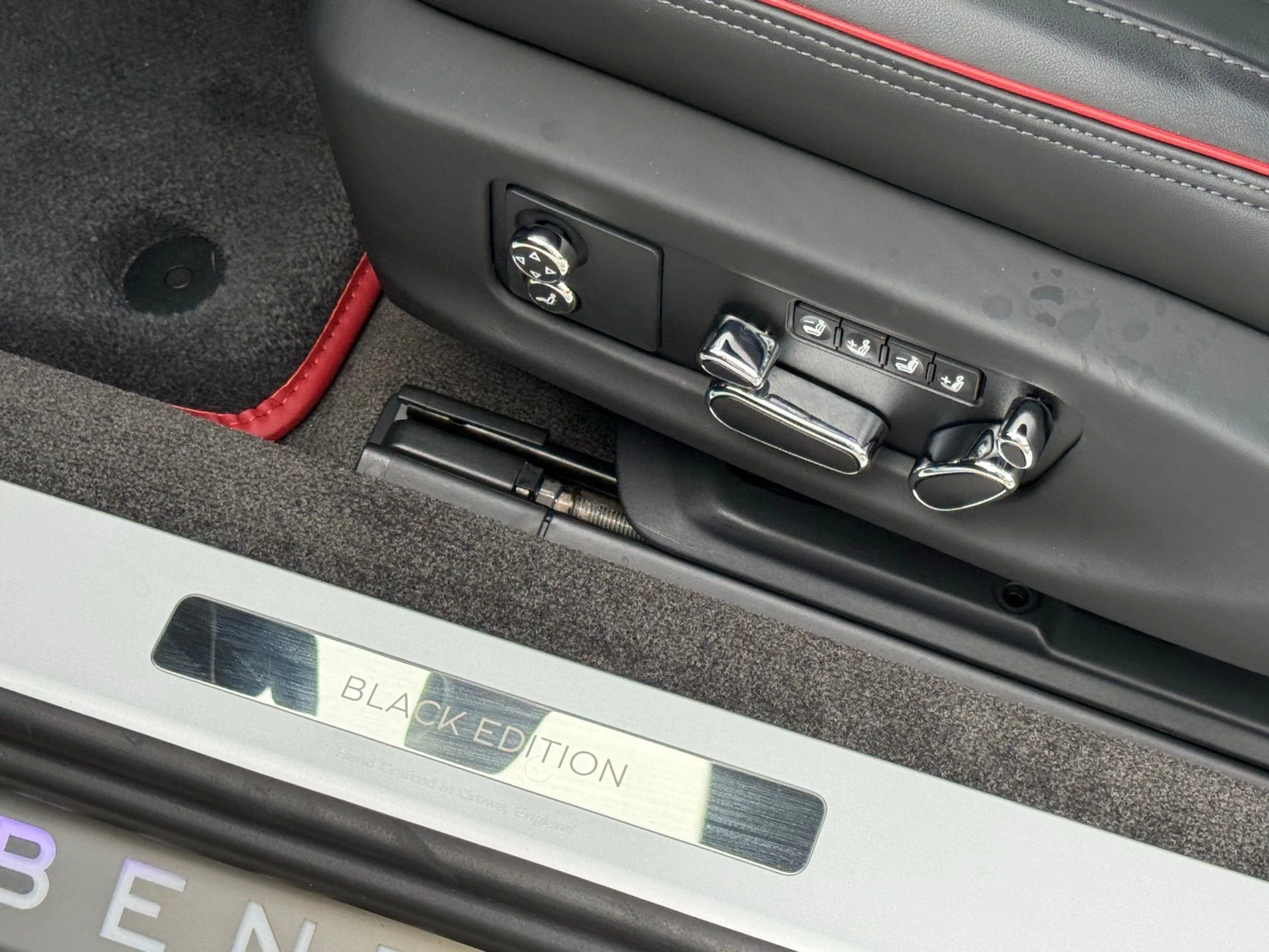 mph021_4053277680_a8b1e3ee063c47b097e0b1f97ab9b40c_83e77487bb