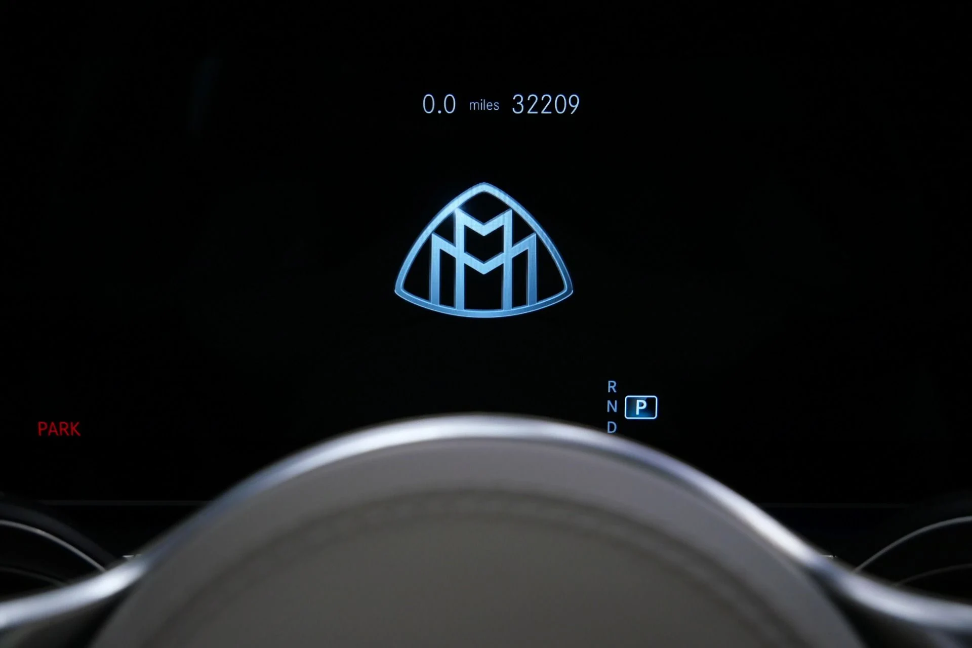 mph021_4053824449_Used_2022_Mercedes_Benz_Maybach_GLS_600_4_MATIC_Beautiful_Colors_Four_Seat_Configuration_Walnut_Trim_1776795080_f96041847f