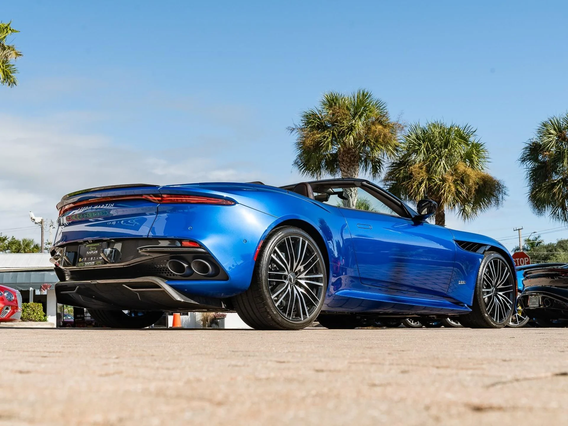 mph021_4077549439_Used_2020_Aston_Martin_DBS_Superleggera_1761685622_68ccb9c241