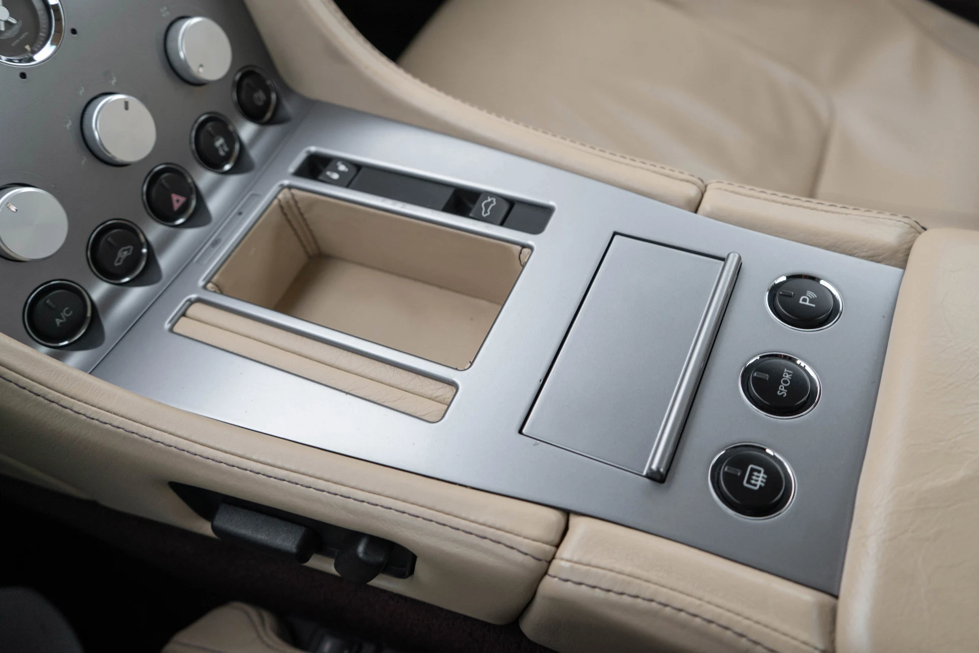 mph021_4078376138_22_96f89a3a9a