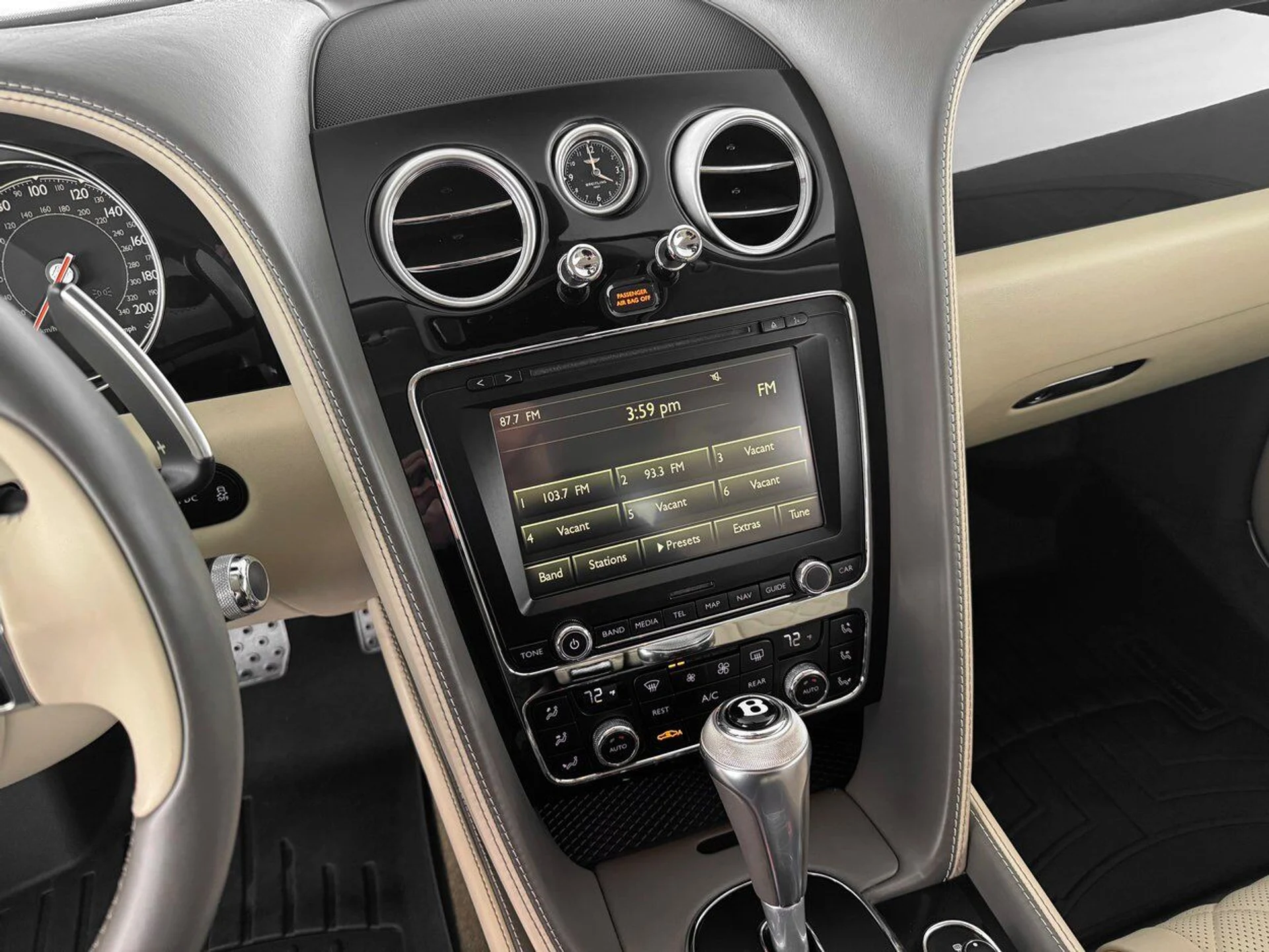 mph021_4082753373_0f348ba5d680167a1efa9d75549e21bf_3c81af0c74