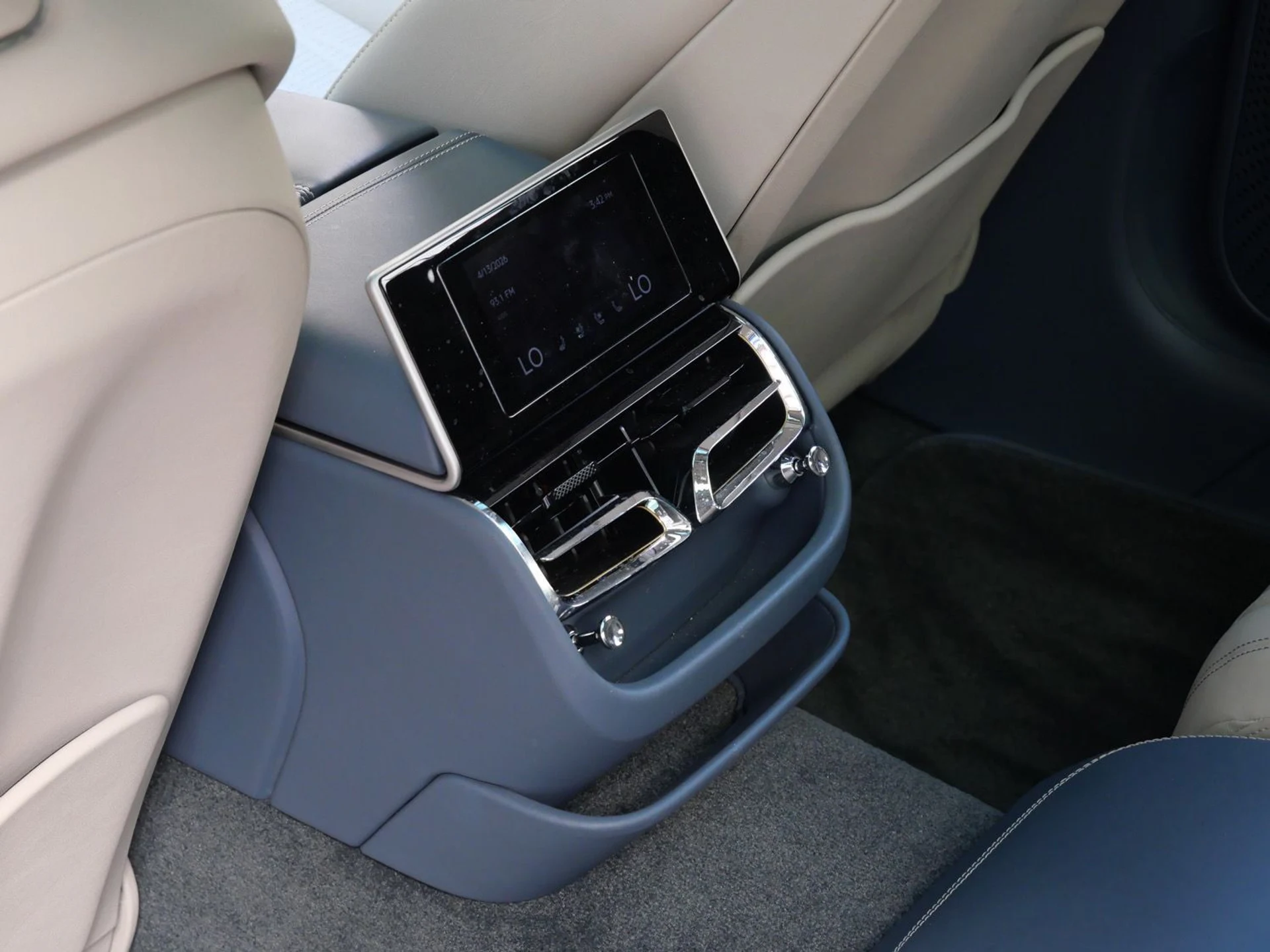 mph021_4084123716_8a311c0e39cbf25e57c663902c53bfbax_341d105853