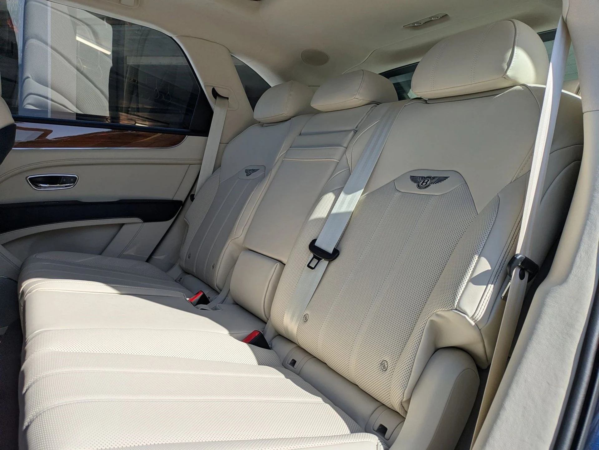 mph021_4094487897_97e806a14c524f63155cd9412751f73bx_e480093b64