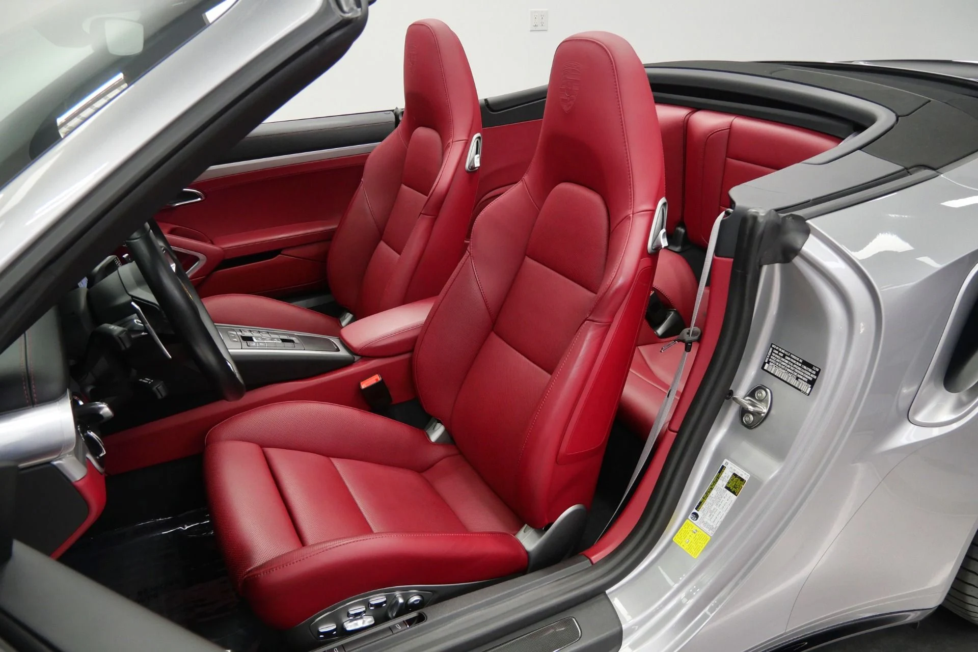 mph021_4097879623_Used_2019_Porsche_911_Turbo_S_Cabriolet_Factory_Carbon_Fiber_Wheels_Aerokit_Burmester_Audio_1766082238_da78fdbaf5