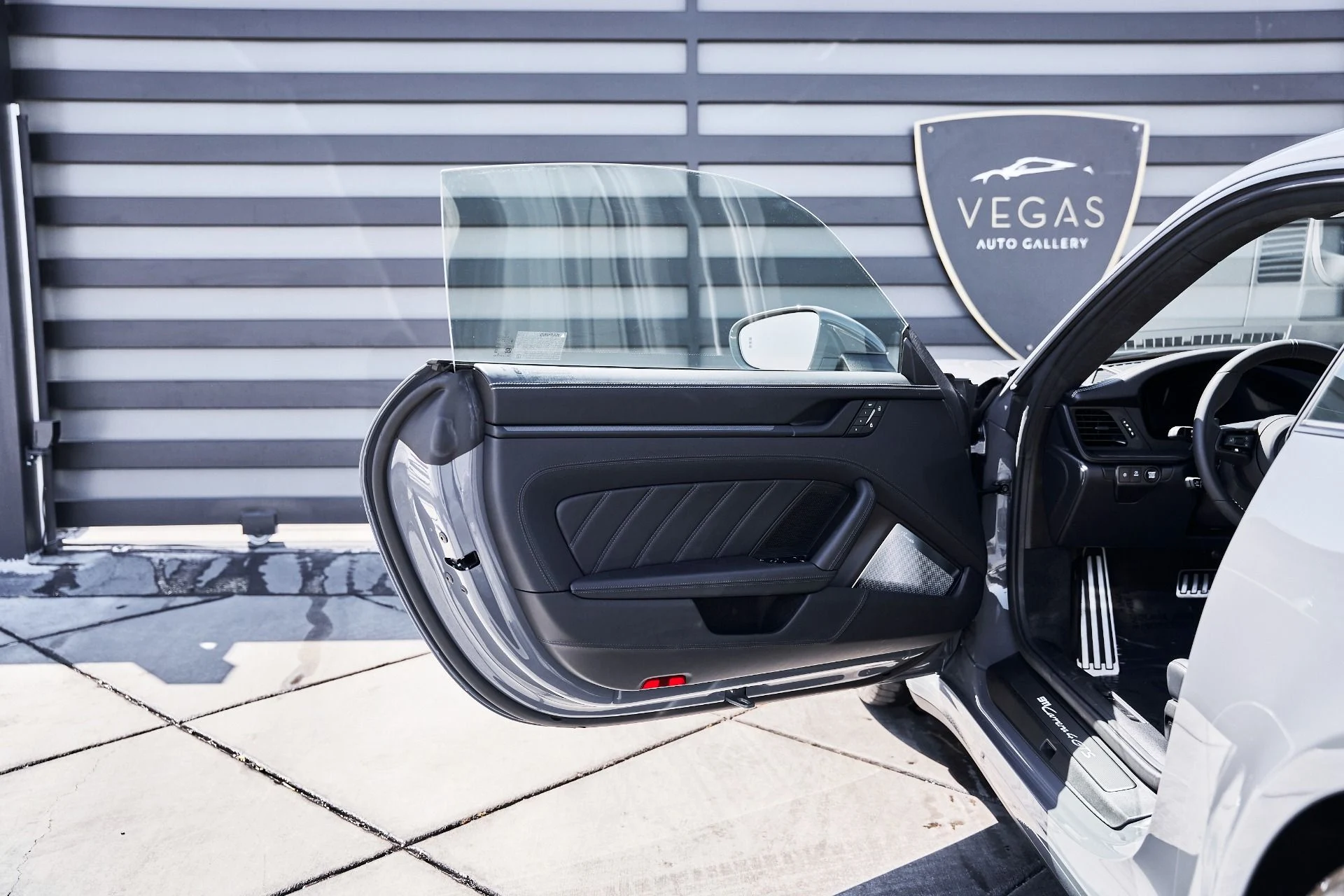 mph021_4099138322_Used_2026_Porsche_911_Carrera_4_GTS_1776878372_782369f137