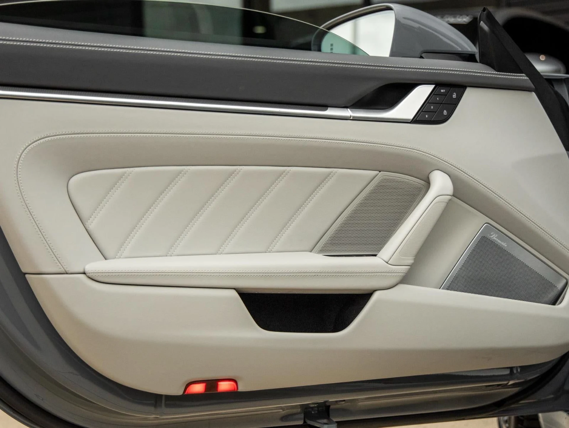 mph021_4099280924_22_b01e136e38