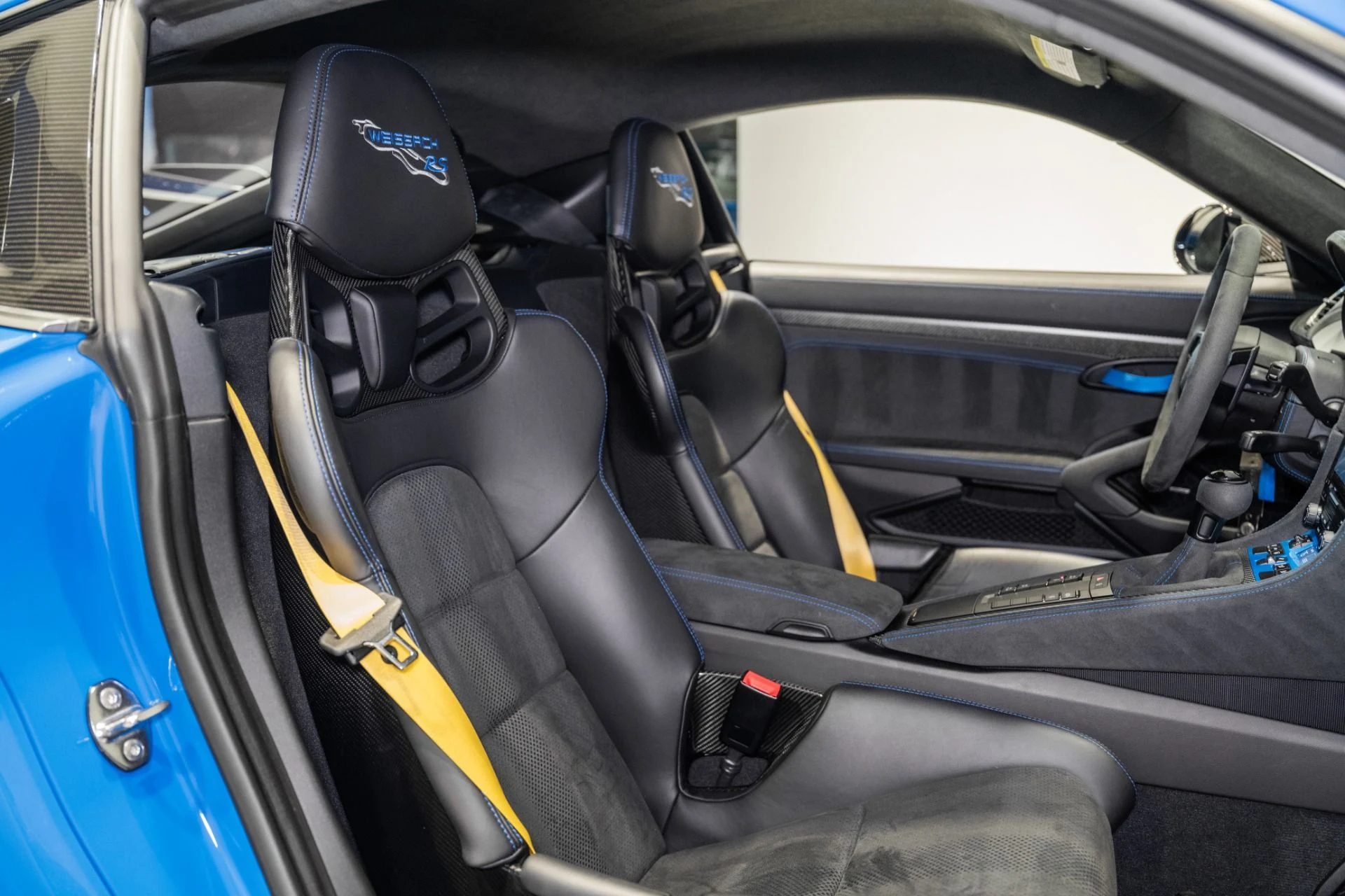 mph021_4103329804_Used_2023_Porsche_718_Cayman_GT_4_RS_1776783912_3fc64e8061