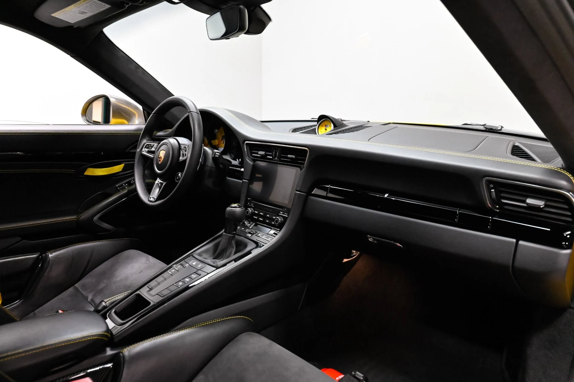mph021_4104764993_Used_2018_Porsche_911_Carrera_T_1790277617_8fc82895fa