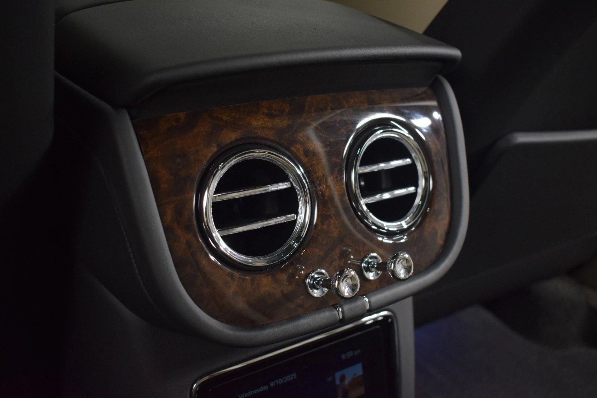 mph021_4106966147_4f15fc78860801f253d7ff84b8054281x_f3299175b2