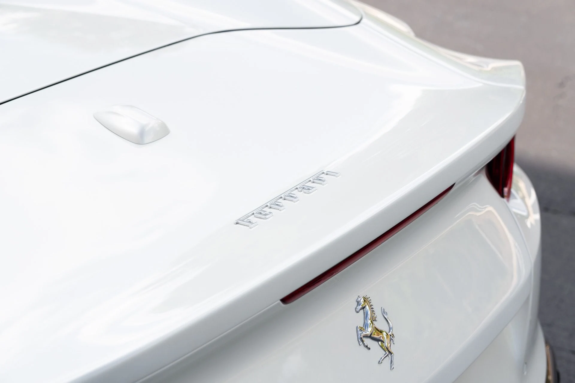 mph021_4107521255_Used_2021_Ferrari_812_GTS_1770760683_80d0067e04