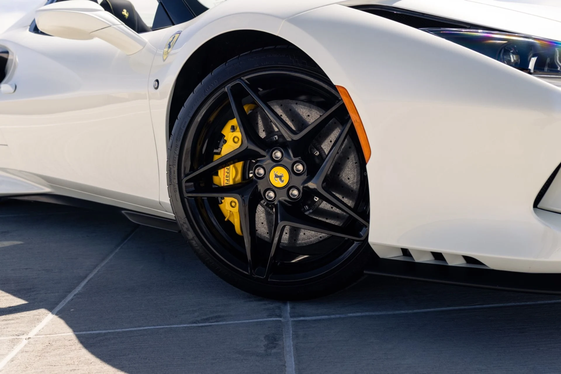 mph021_4109290094_Used_2023_Ferrari_F8_Spider_1776809234_22c57c71a8