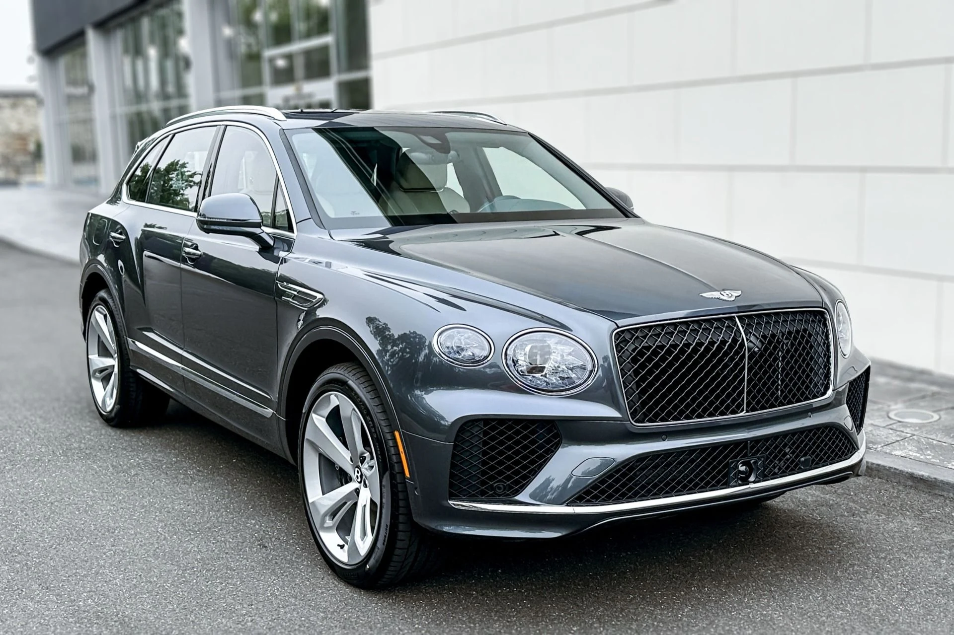 mph021_4110094414_New_2026_Bentley_Bentayga_V8_1784540711_6c85672c45