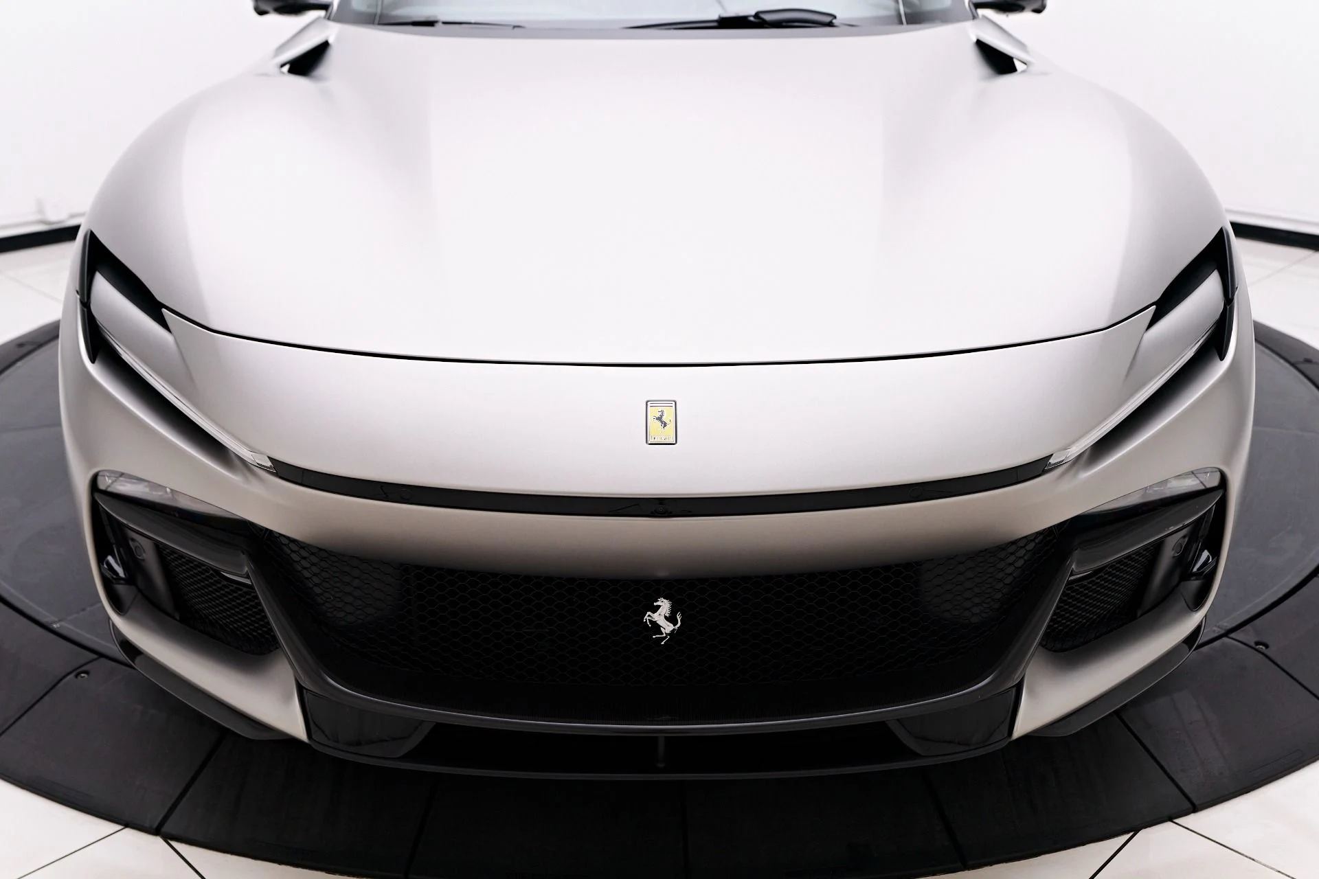 mph021_4126111811_Used_2024_Ferrari_Purosangue_1757201156_c0b0bca3da