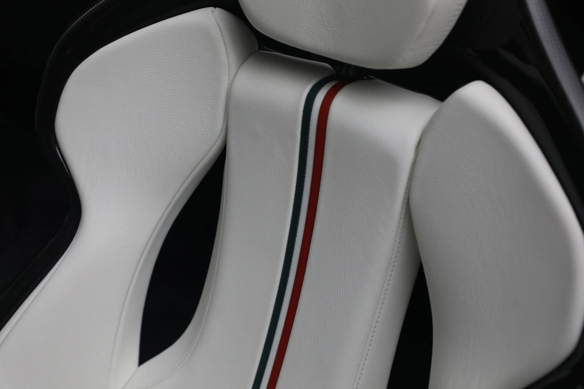 mph021_4129121973_Used_2025_Ferrari_296_GTS_1774108036_2ab7f87798