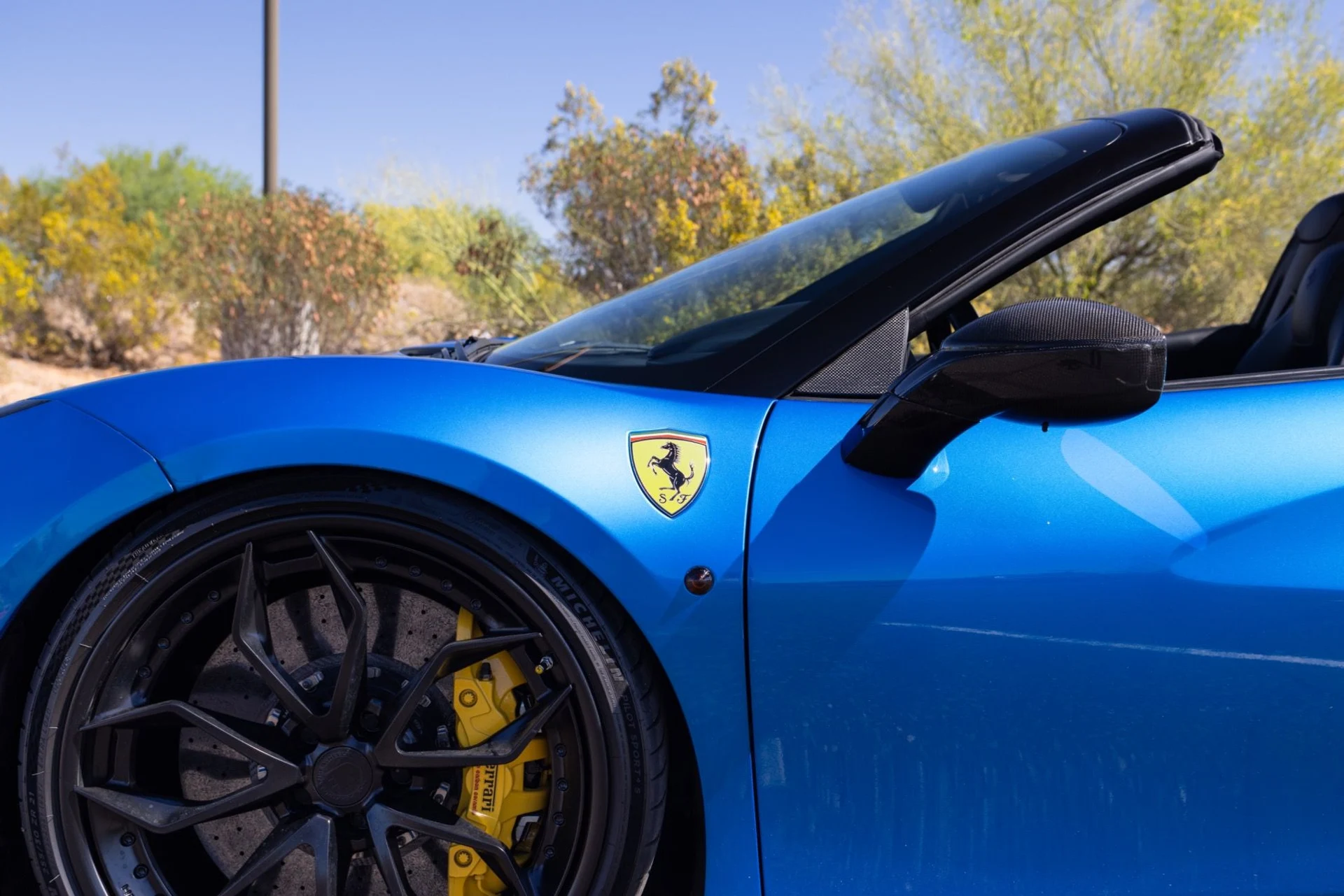 mph021_4135243243_Used_2017_Ferrari_488_Spider_1774722823_c0437e2f8b