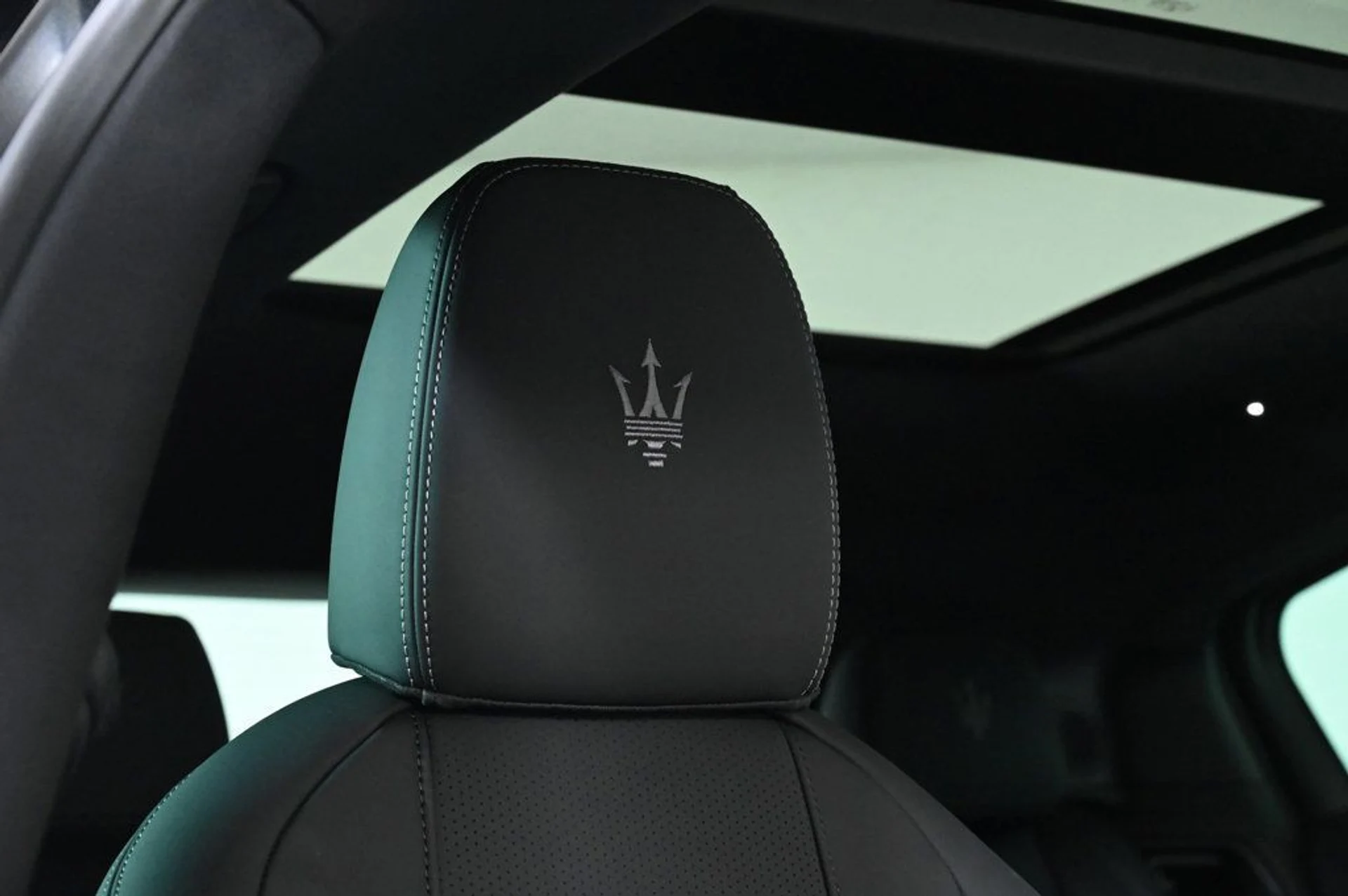 mph021_4135480681_used_2025_maserati_grecale_modena_11350_22945495_21_1024_c5a1bf187e