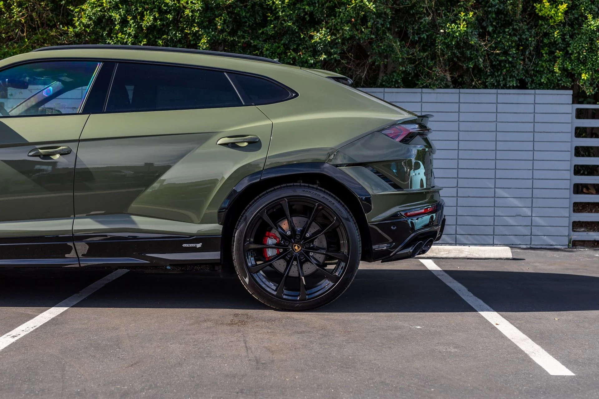 mph021_4141809392_Used_2023_Lamborghini_Urus_S_1764103574_2bf1582c2e