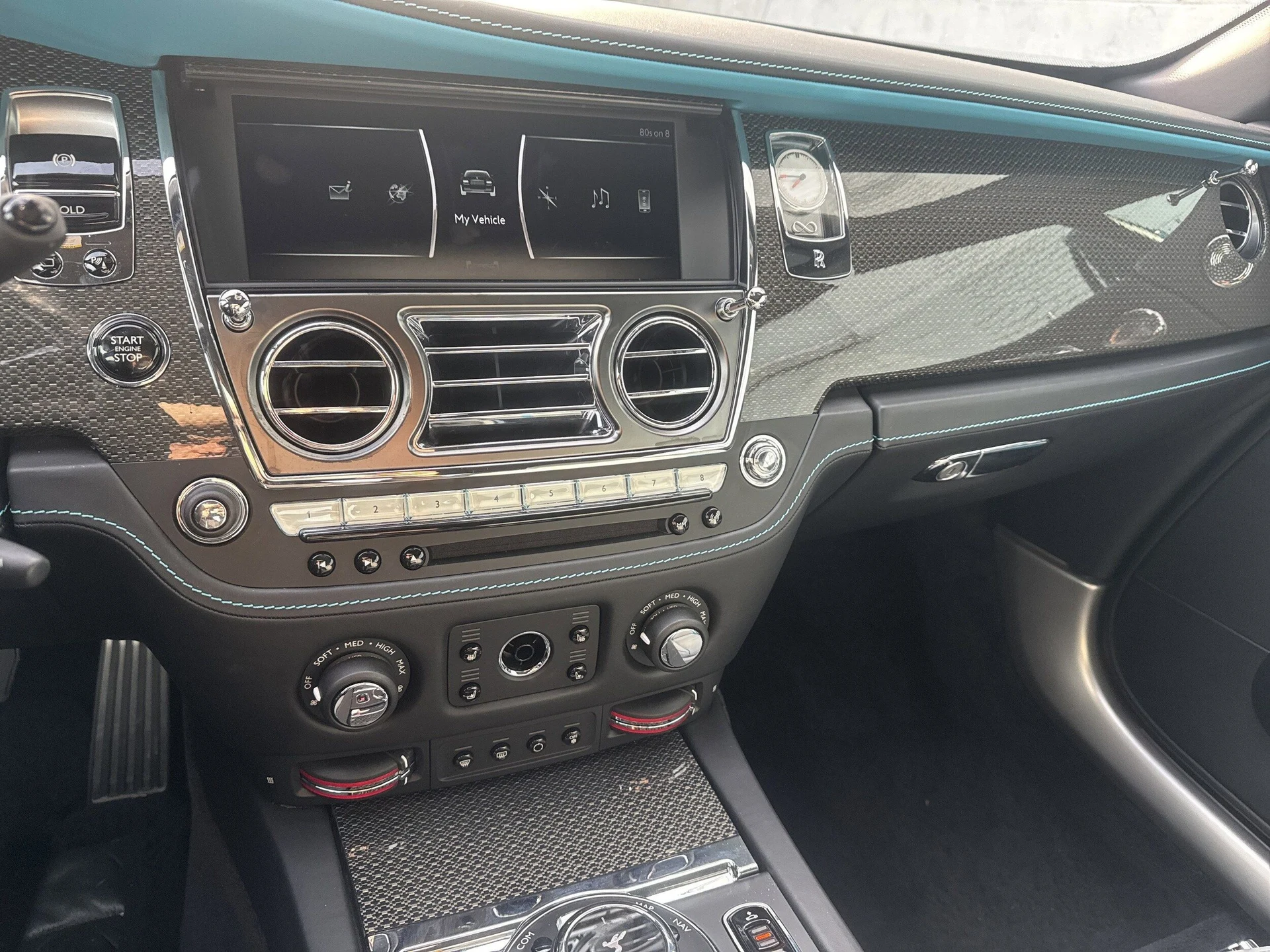 mph021_4150569878_47fef07f5a8bcbd13213ffd8d8488cc5x_6105b6a044