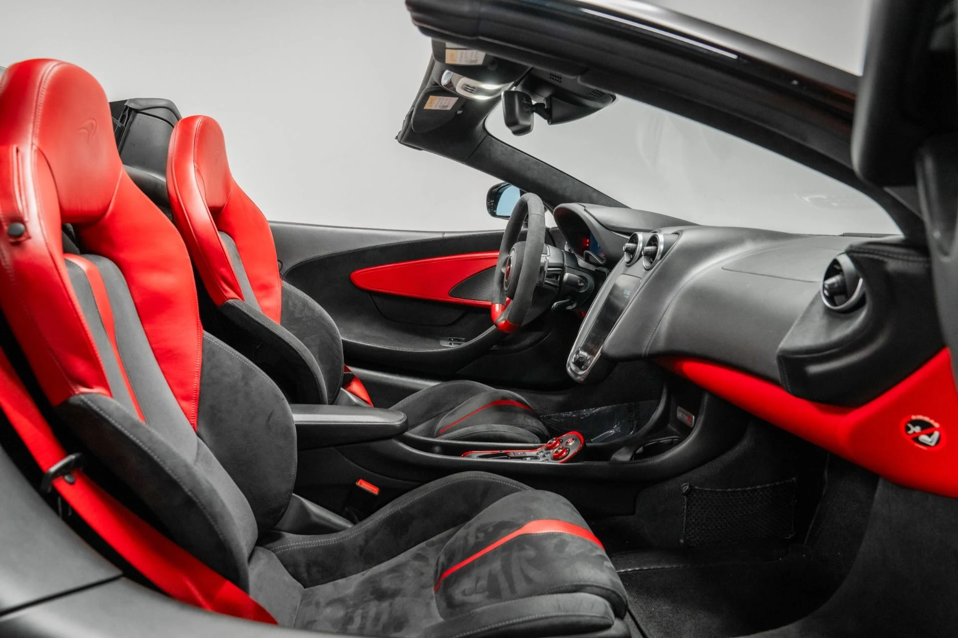 mph021_4157907405_Used_2018_Mc_Laren_570_S_Spider_Full_Matte_Paint_Protection_Film_Alcantara_Interior_1768429853_d00e677871