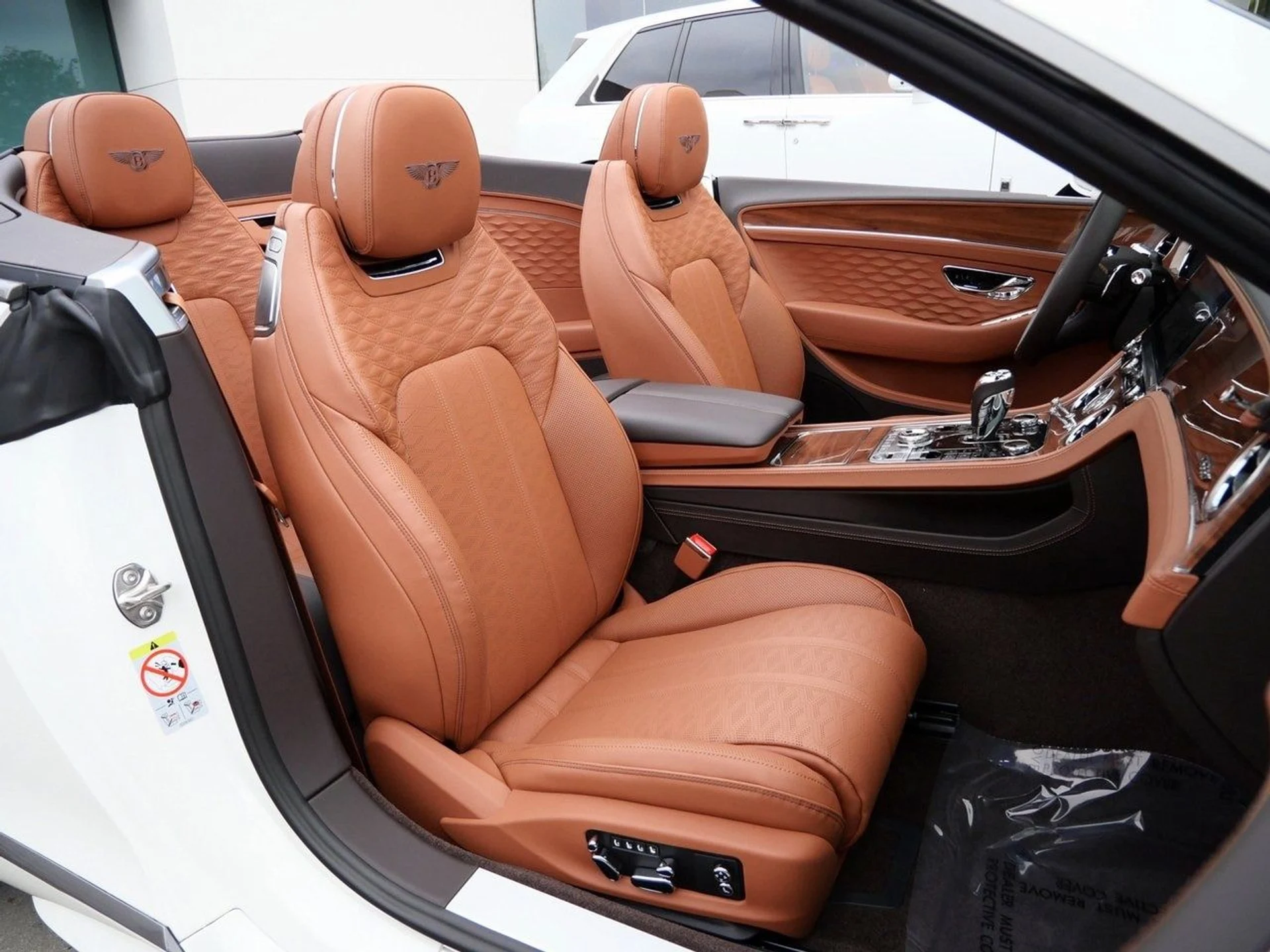 mph021_4168008765_b8c4487d0f80f14177223c2635a8676ax_175febe573