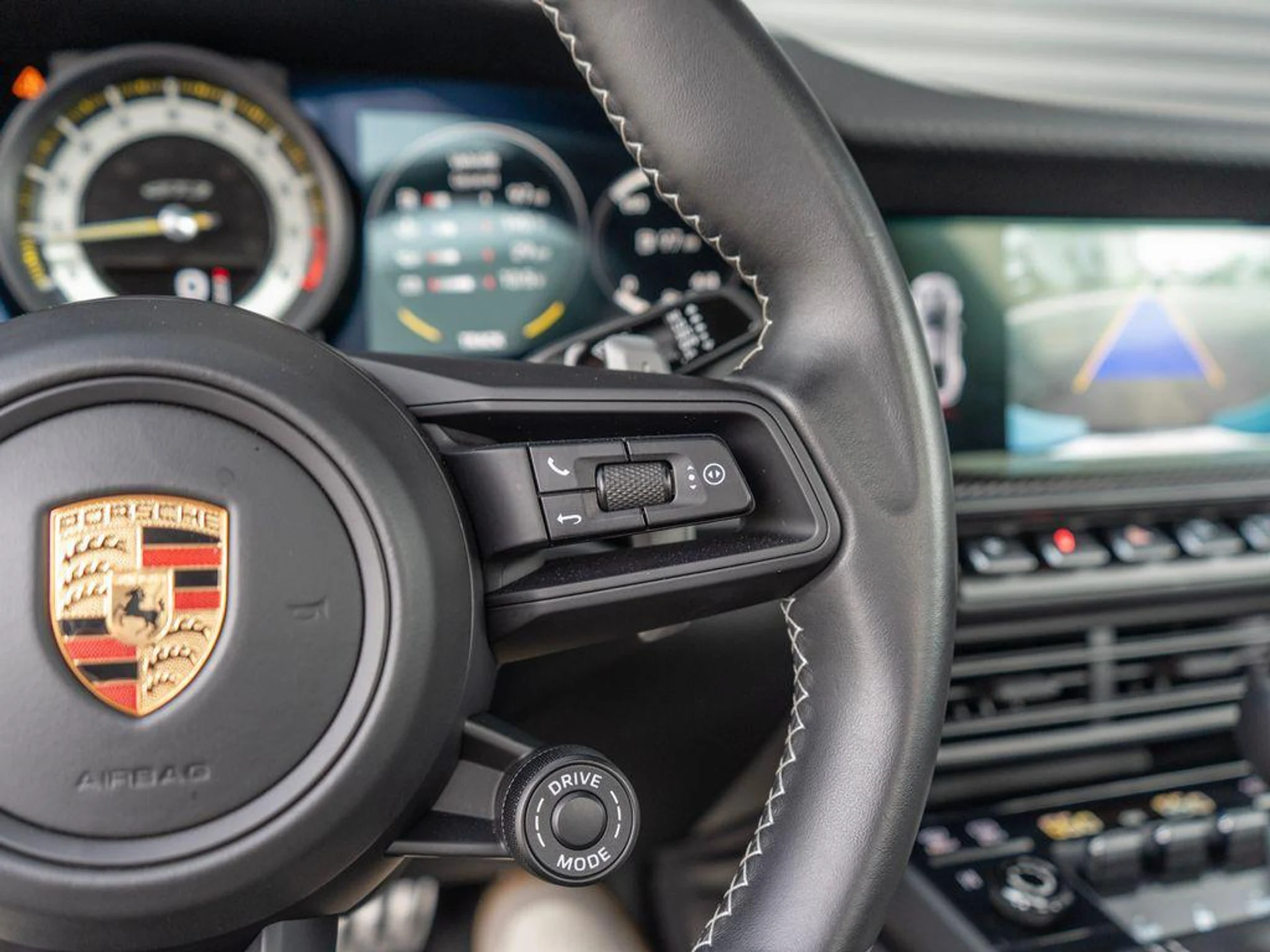 mph021_4170319562_f_Zfct_J_Es_C7sm5_C9p_ZS_Ib2_C03q_Z0_00fb15d895