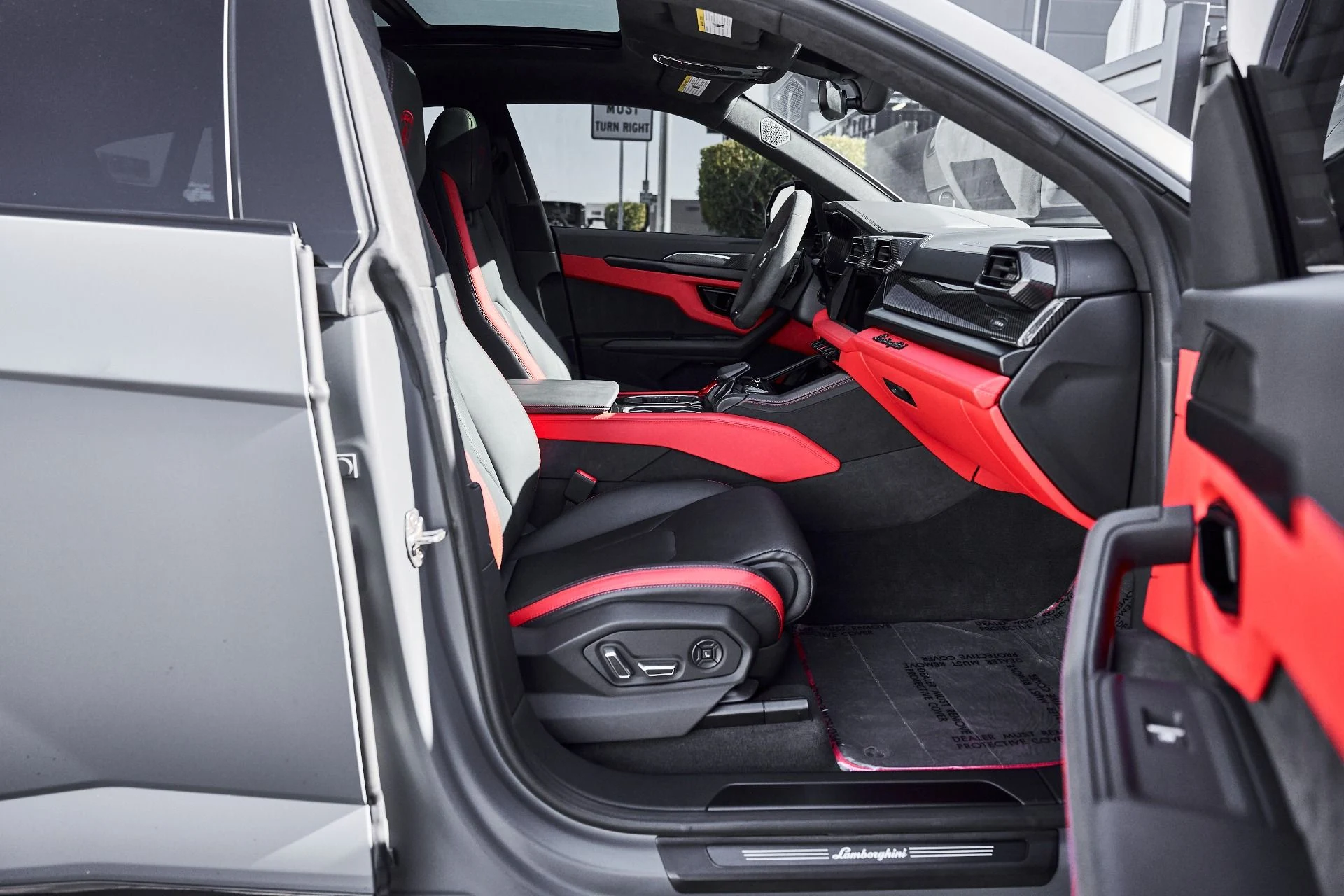 mph021_4172508843_Used_2025_Lamborghini_Urus_SE_1778289199_e70596588c