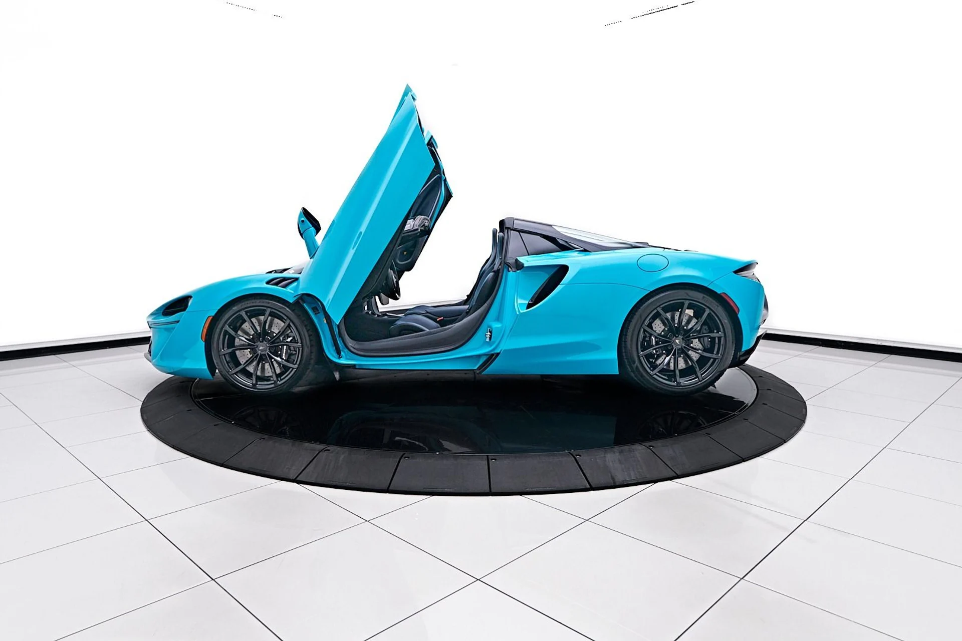mph021_4172798692_Used_2025_Mc_Laren_Artura_Tech_Lux_1745952984_da8f51600a