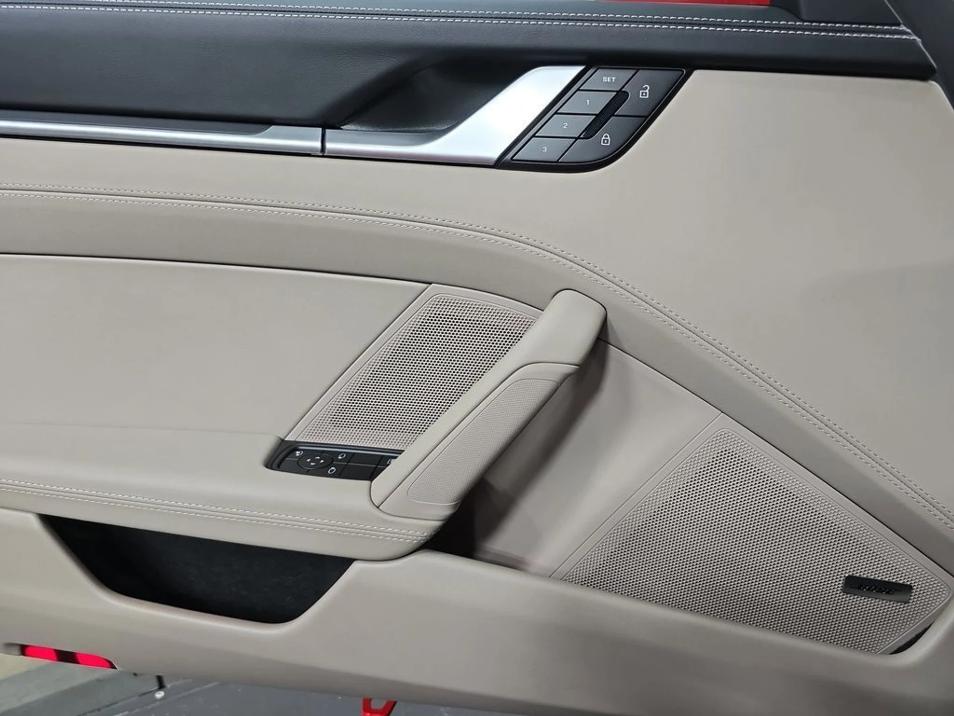 mph021_4177672182_88d91534c7339d45aaee884ecf04ab75_bffdcbe022