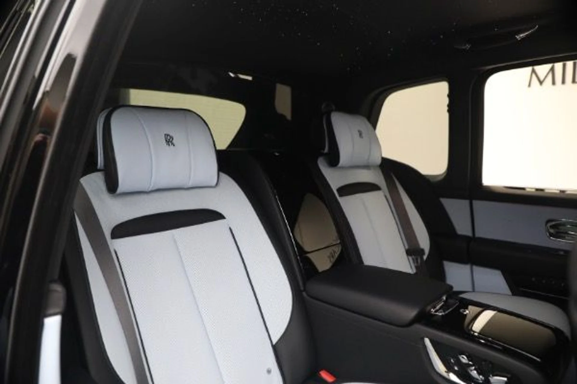 mph021_417948240_Used_2022_Rolls_Royce_Cullinan_d7d284c8b8
