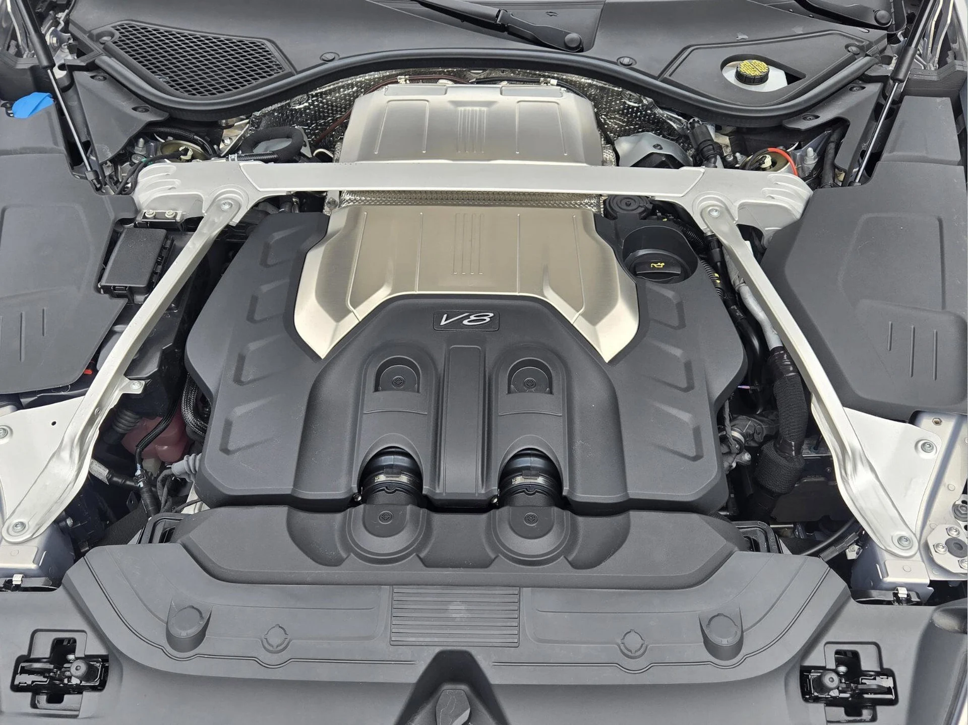 mph021_4181412125_dc512f62a7053b02b24e49694903de6ax_3a128da690