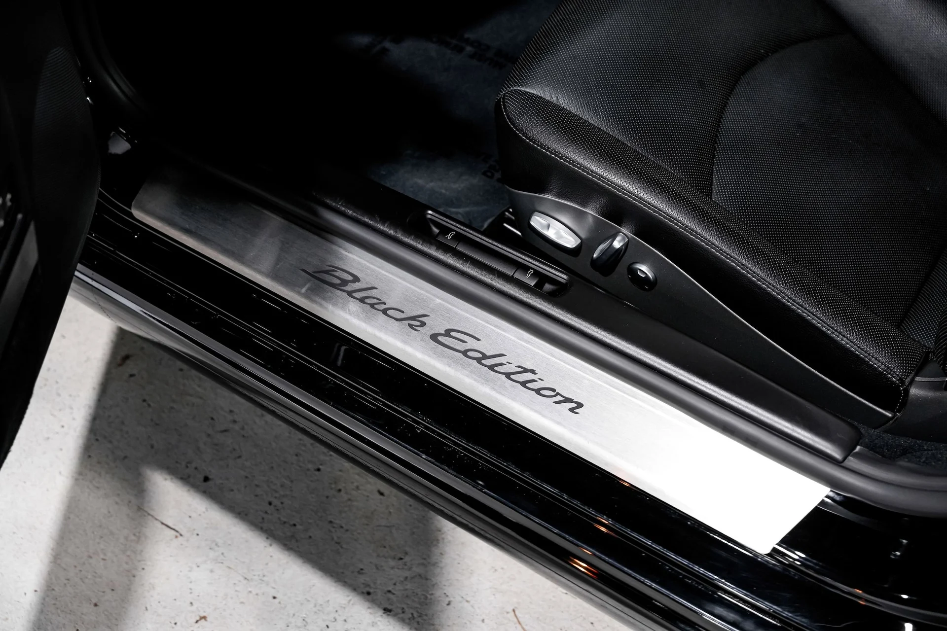 mph021_4188136842_fb8ef31bddae5628b2182b36c19746e8x_3923363740