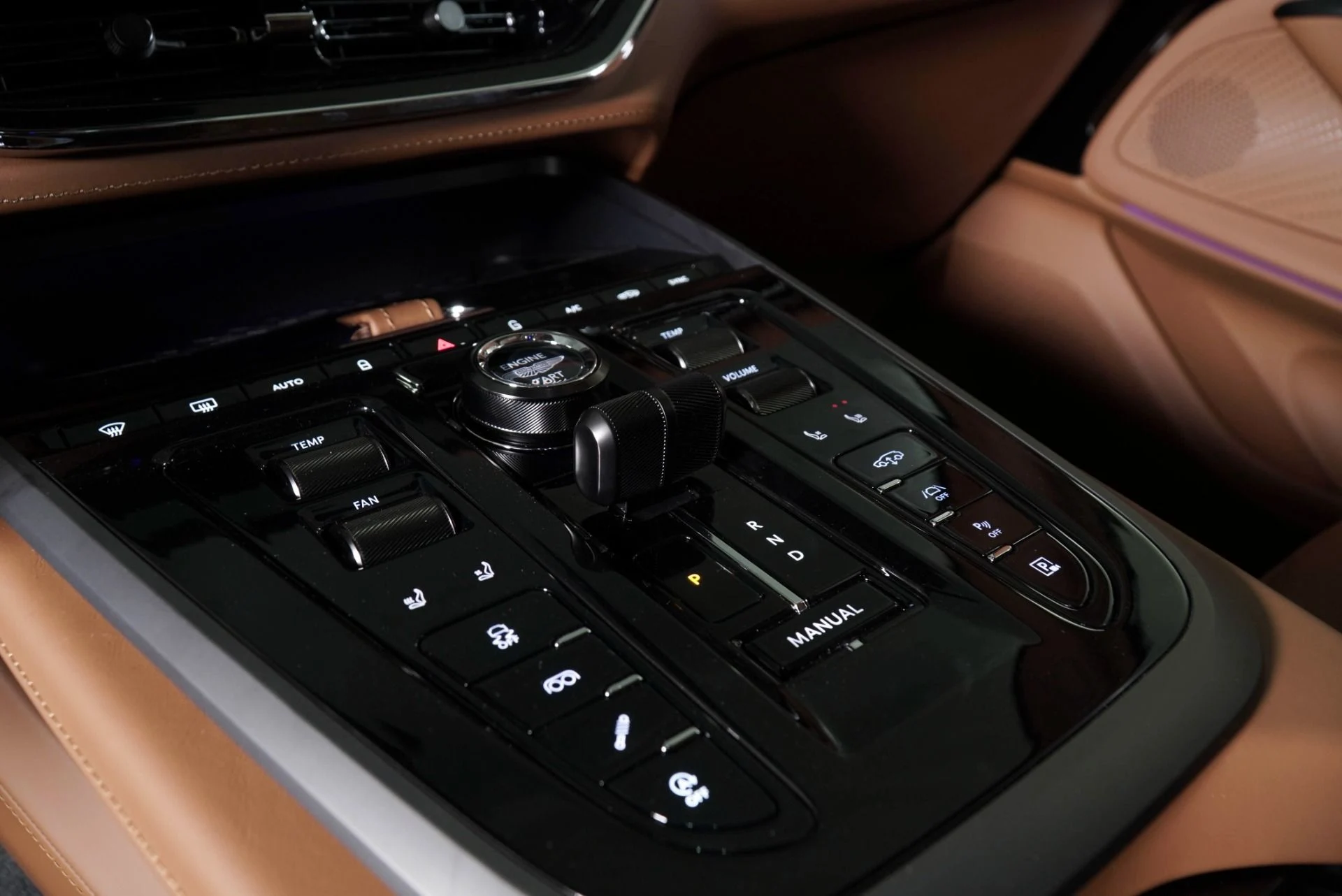 mph021_4191883340_New_2026_Aston_Martin_DBX_707_1769300415_2a245fee0e