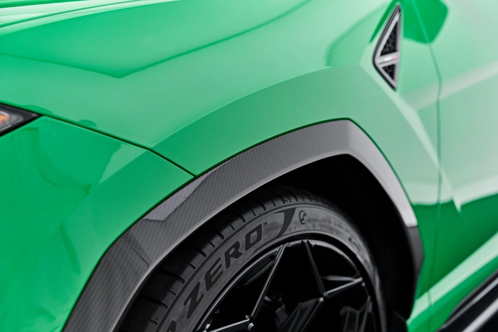 mph021_4194084899_Used_2023_Lamborghini_Urus_Performante_1788571131_6811100122
