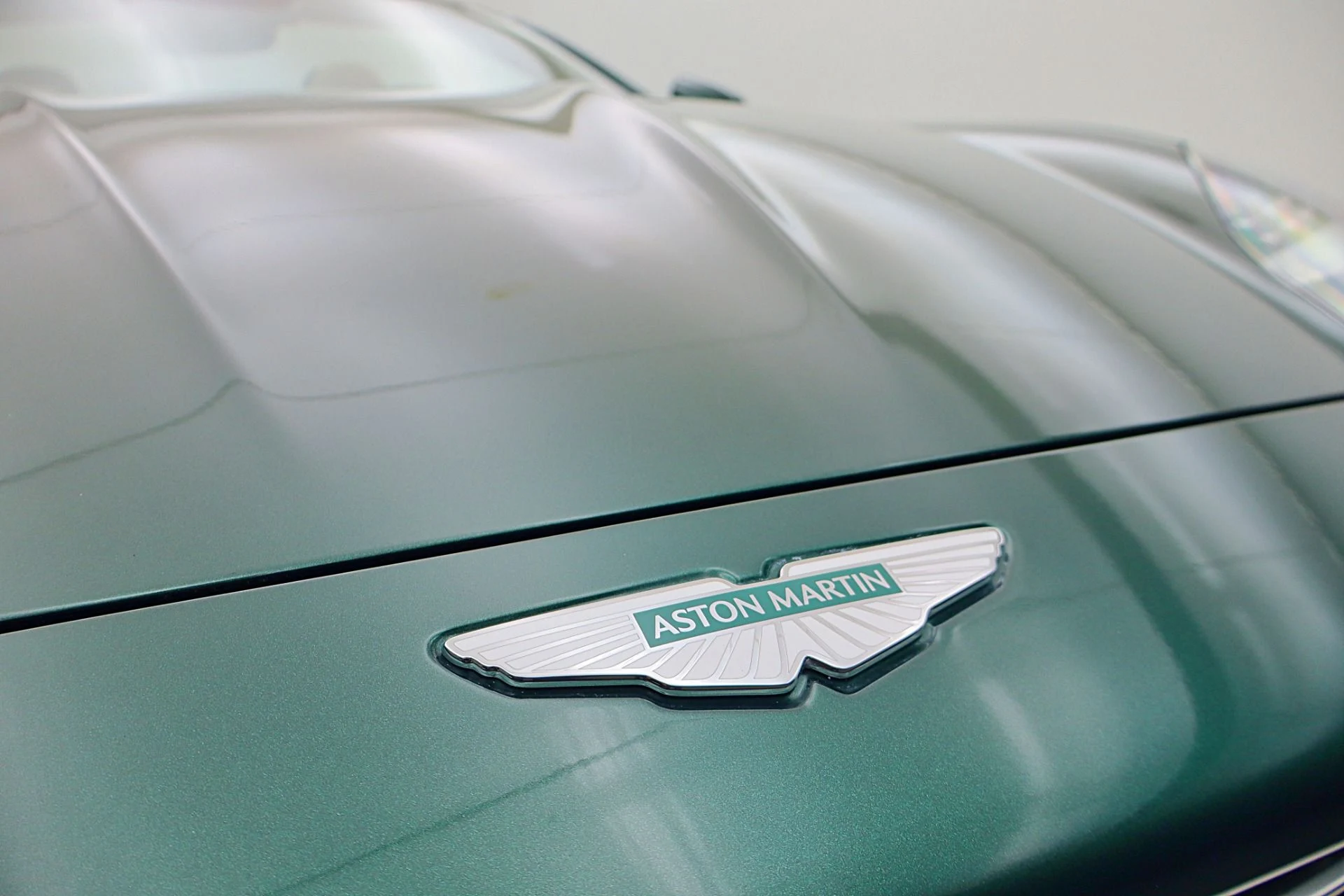 mph021_4197677266_New_2026_Aston_Martin_Vantage_Roadster_1de1c5574a