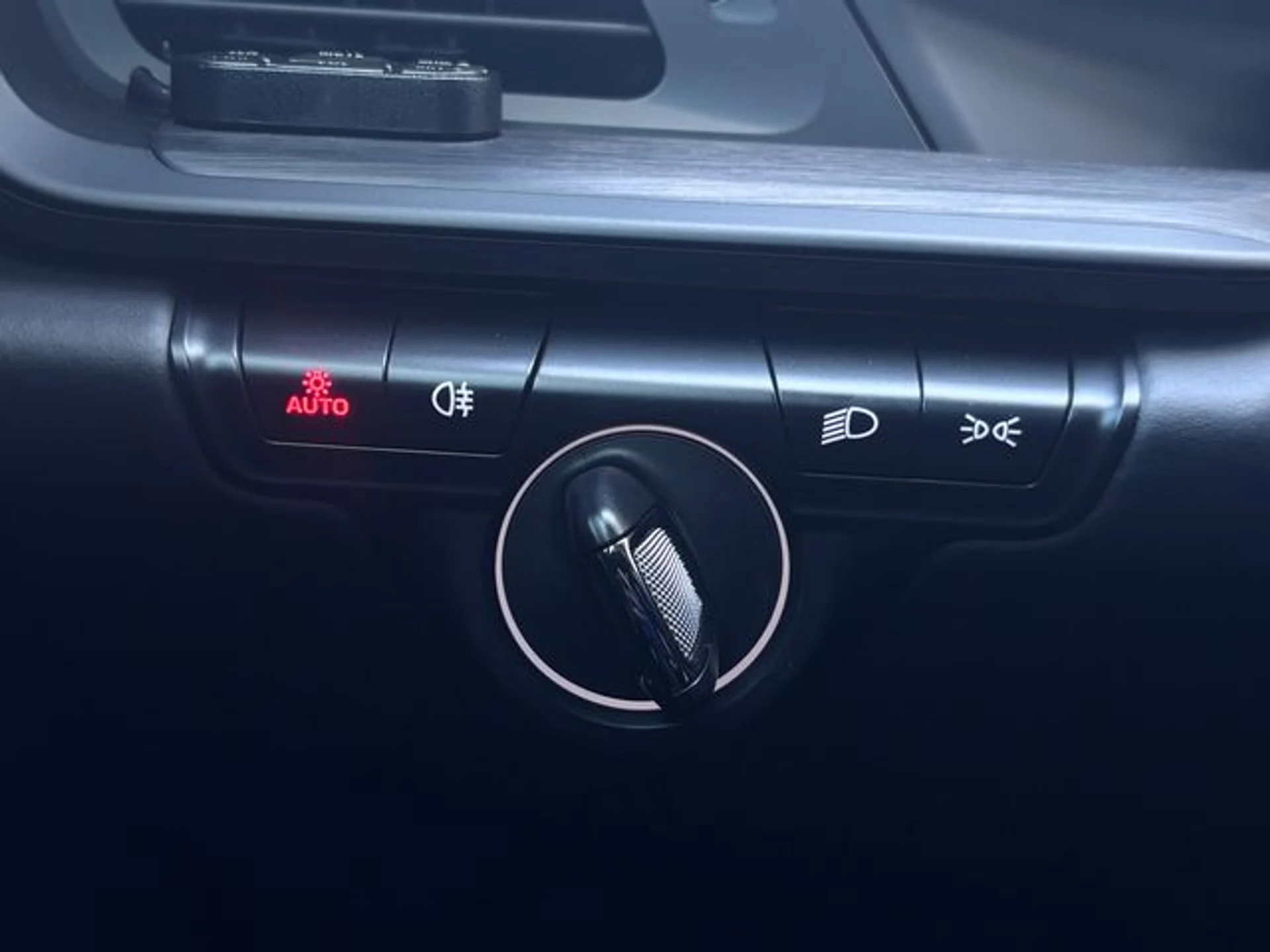 mph021_420098327_e261267dcb14a72a68250531f97b1356x_88166ad541