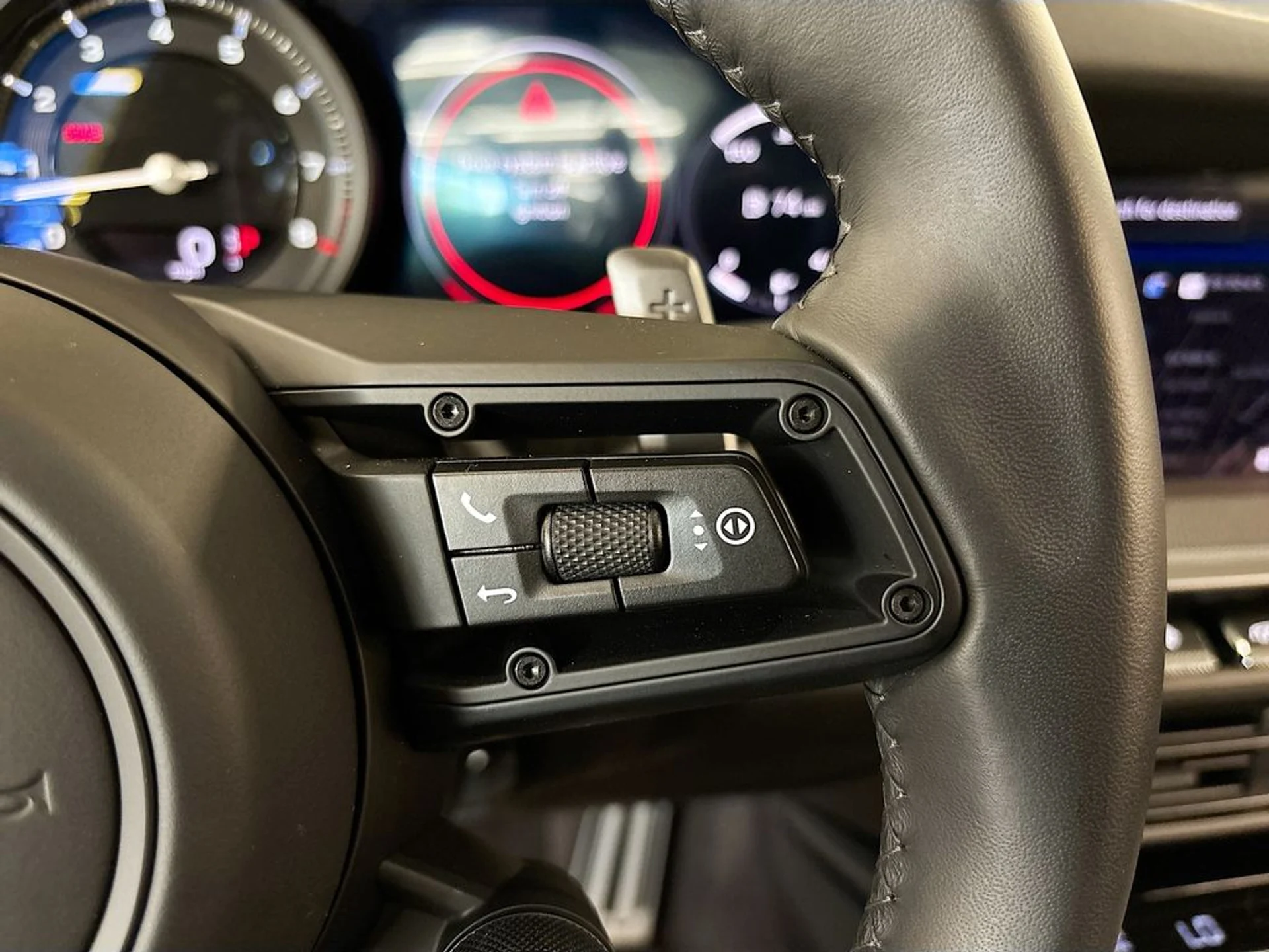 mph021_4202654350_0af86145e33b091f03945b5518c0307d_74f7460337