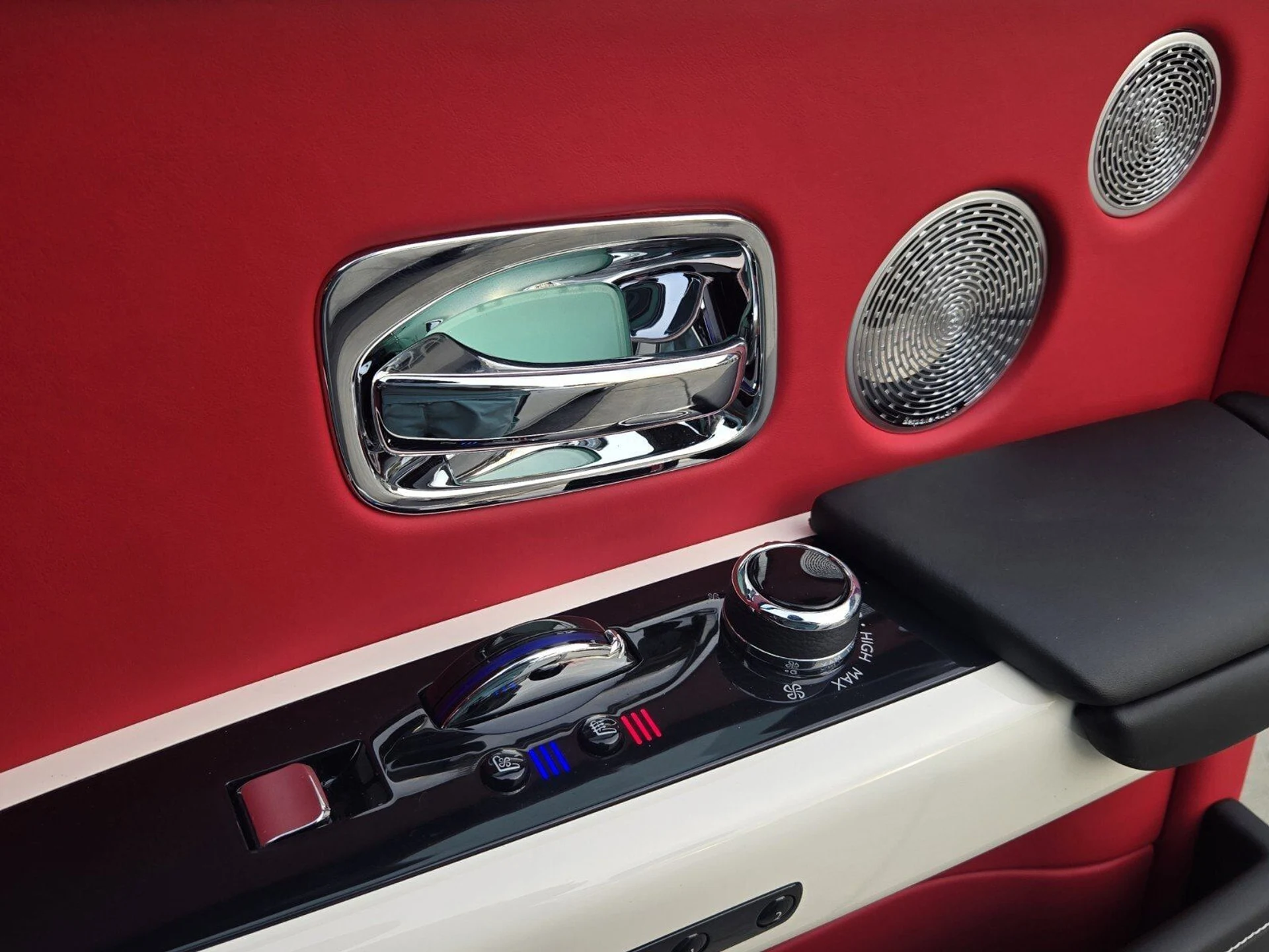 mph021_4208192729_0b18f21b241aa01ea64cb065b7718b12x_4ed05c0cce