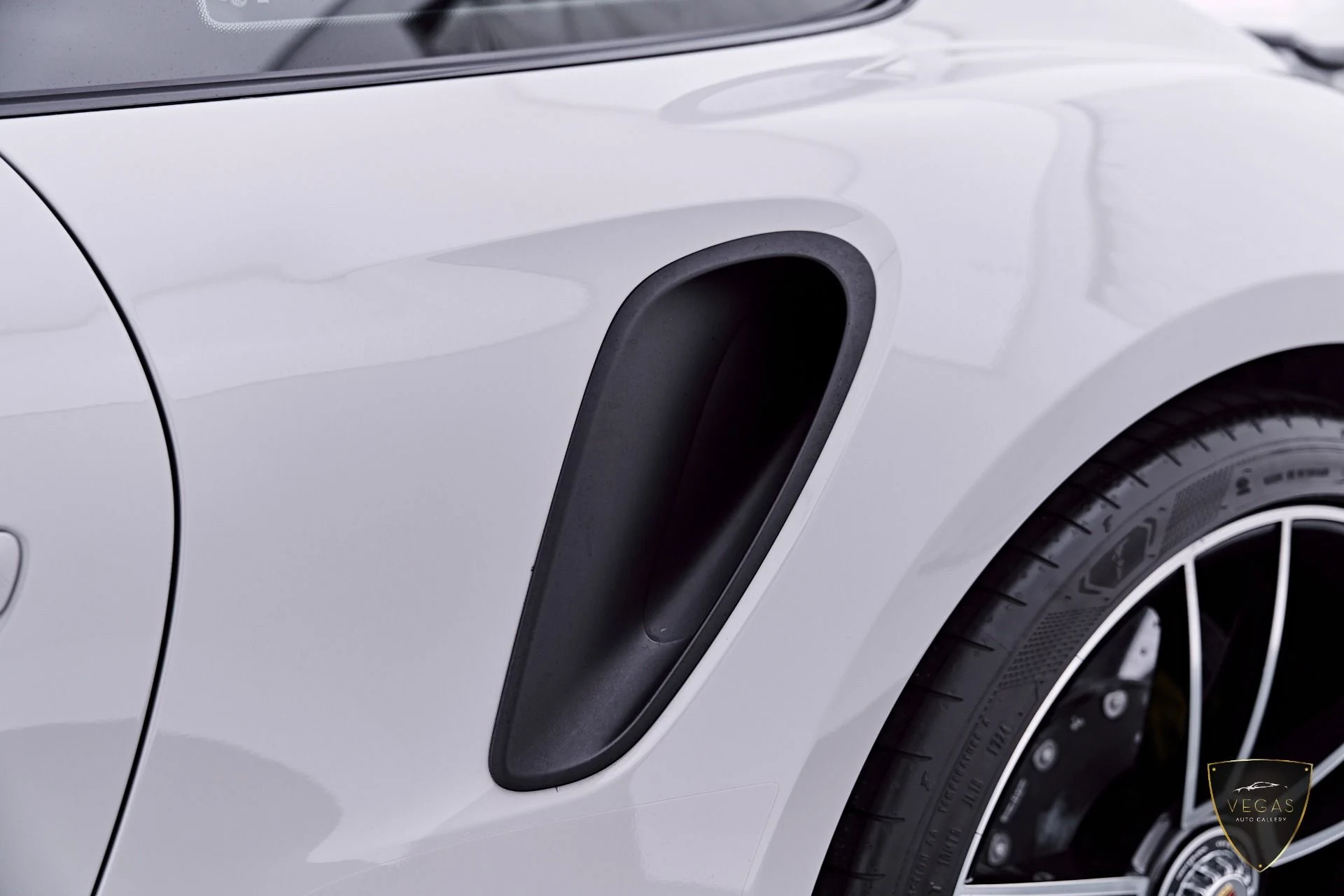 mph021_4210352581_Used_2022_Porsche_911_Turbo_S_1782757607_cdec0036ba