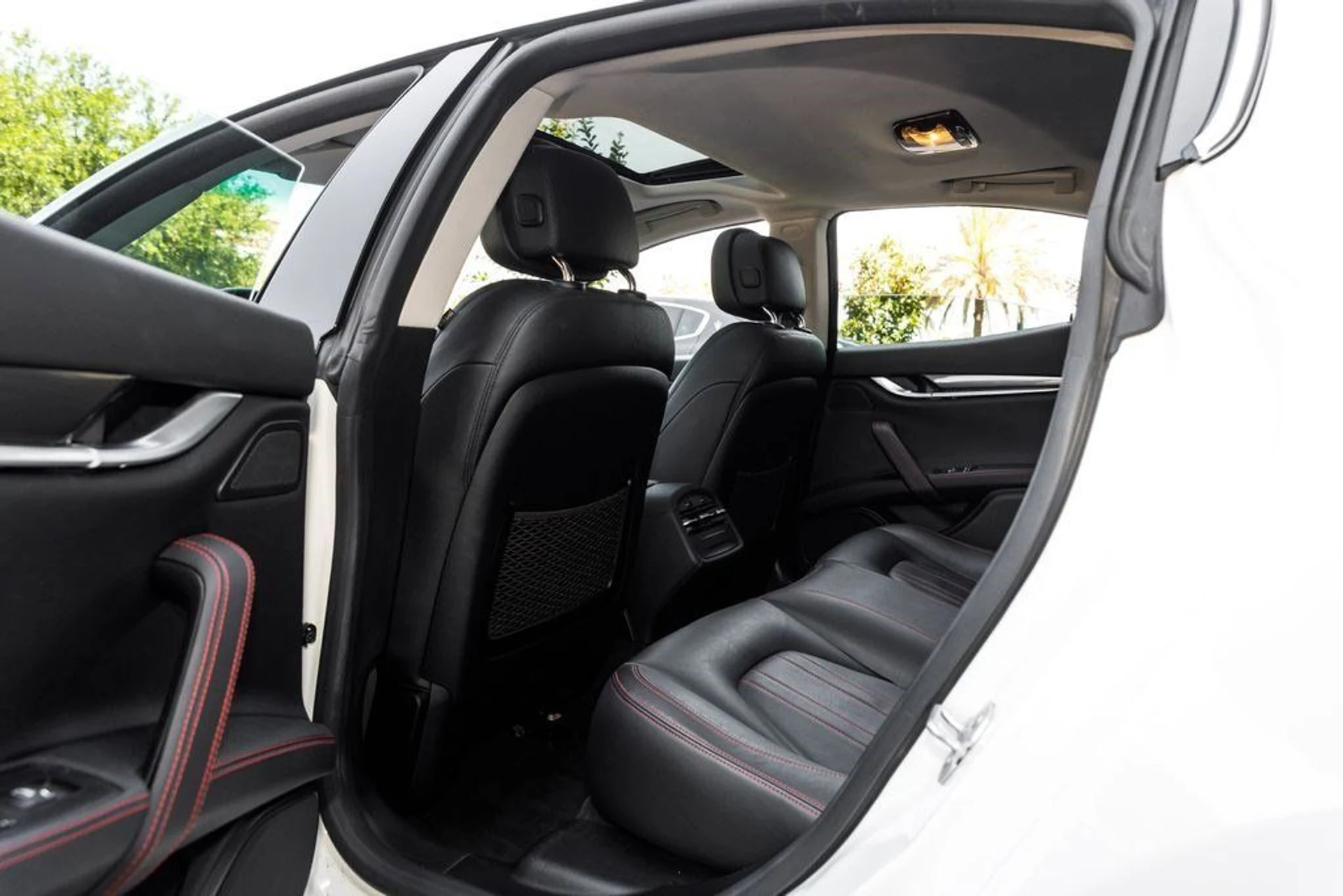 mph021_4210951734_647f8aa697d0b06ead7660c36b154c19_931c6e6276