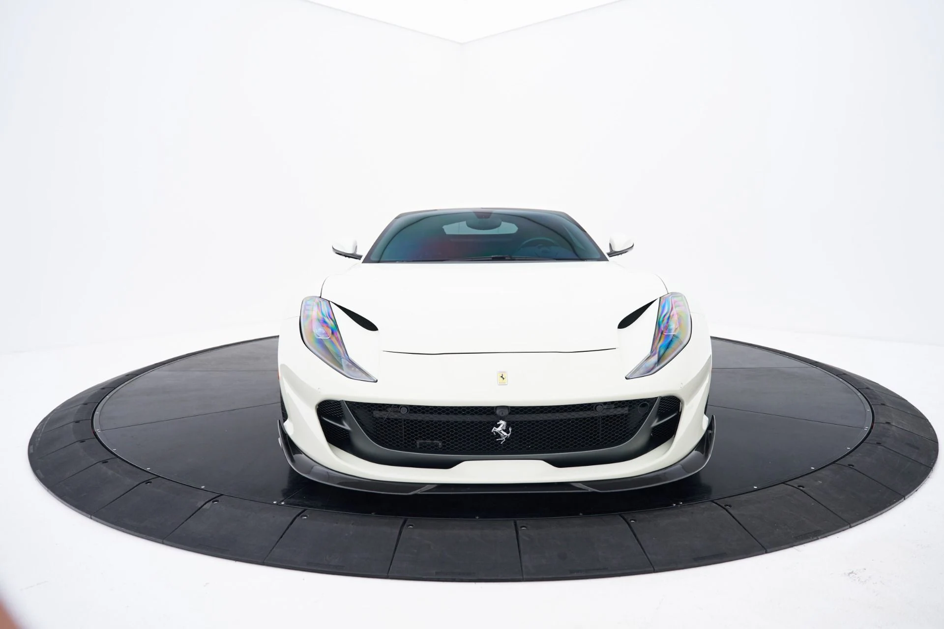 mph021_4214207834_Used_2018_Ferrari_812_Superfast_Base_1793220991_ec88c73f76