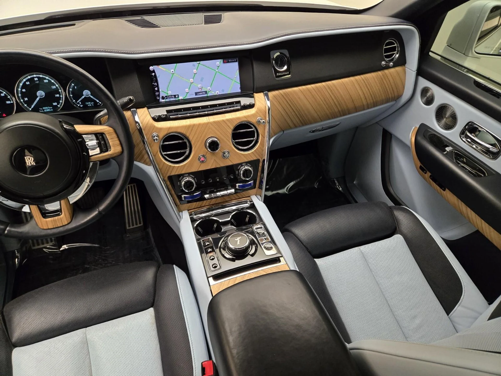 mph021_4218357039_Used_2019_Rolls_Royce_Cullinan_1762329175_02b6c4b428