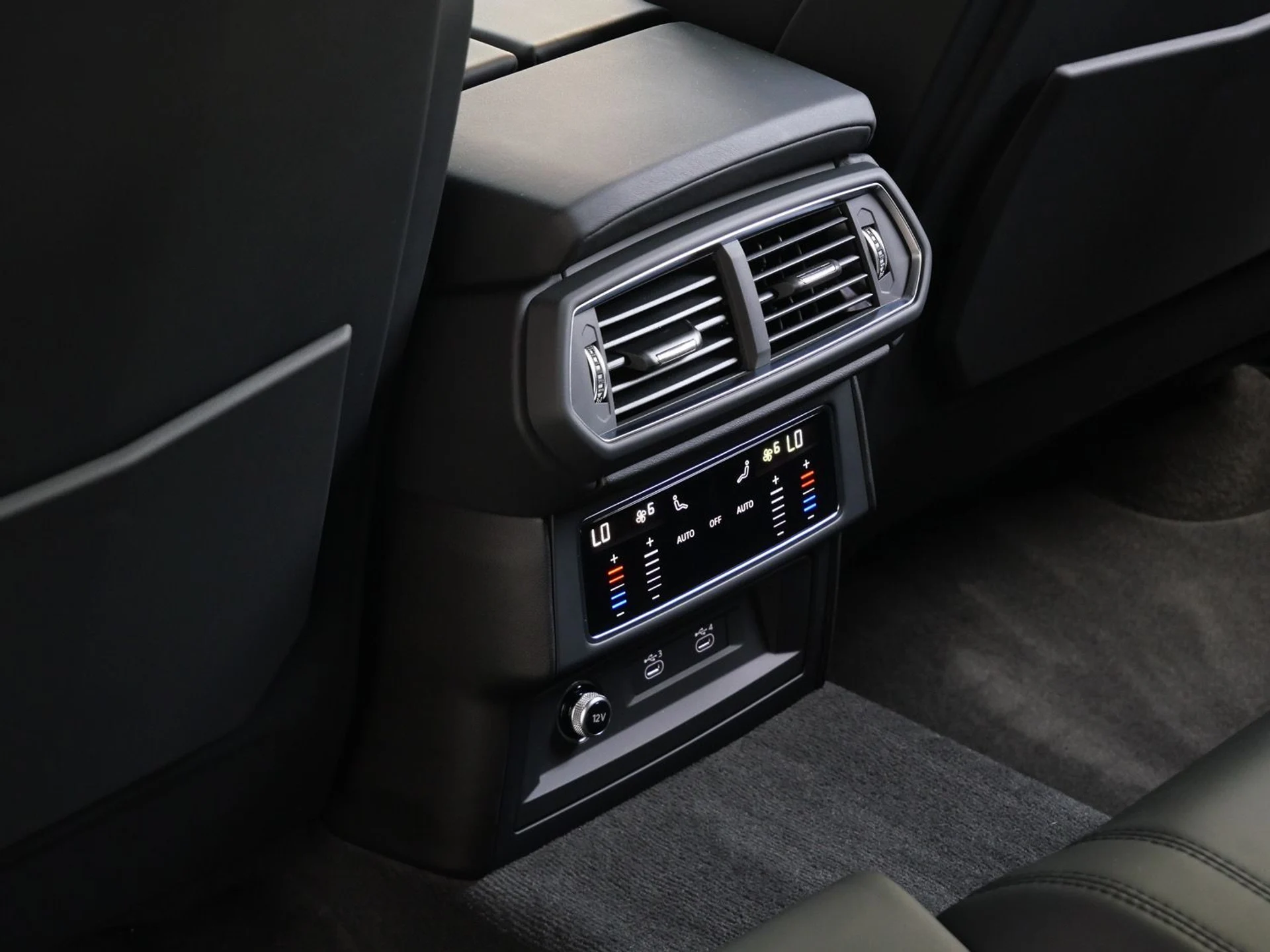 mph021_4219432438_ef9f6761d245ba9a68327f2f581ee98dx_992082d910