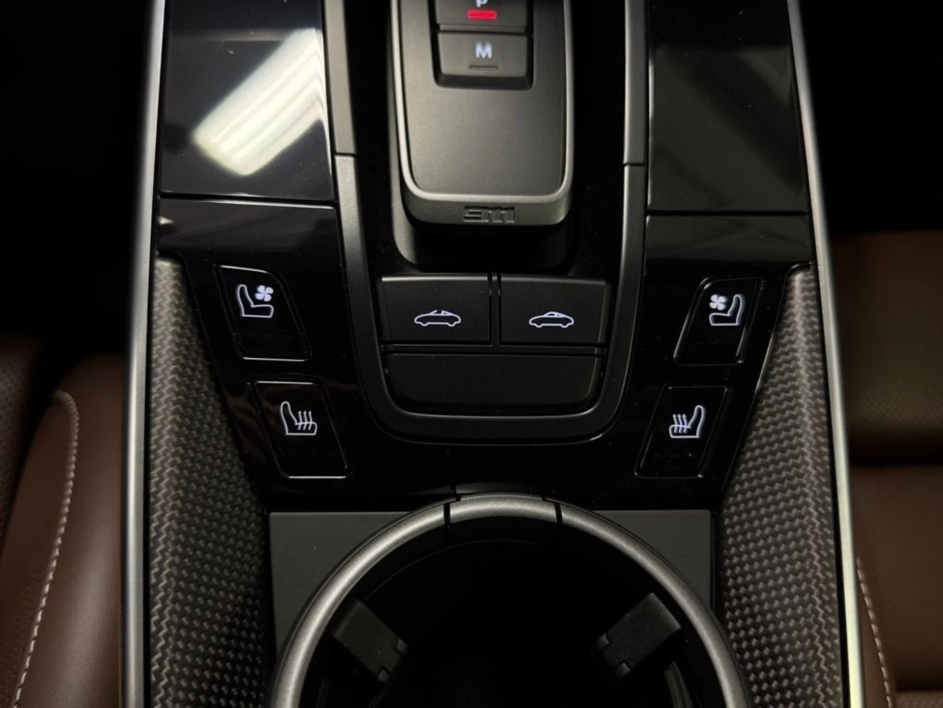 mph021_422385856_ade2d41cd85051f2e2e136f2c082e101x_6052d87453