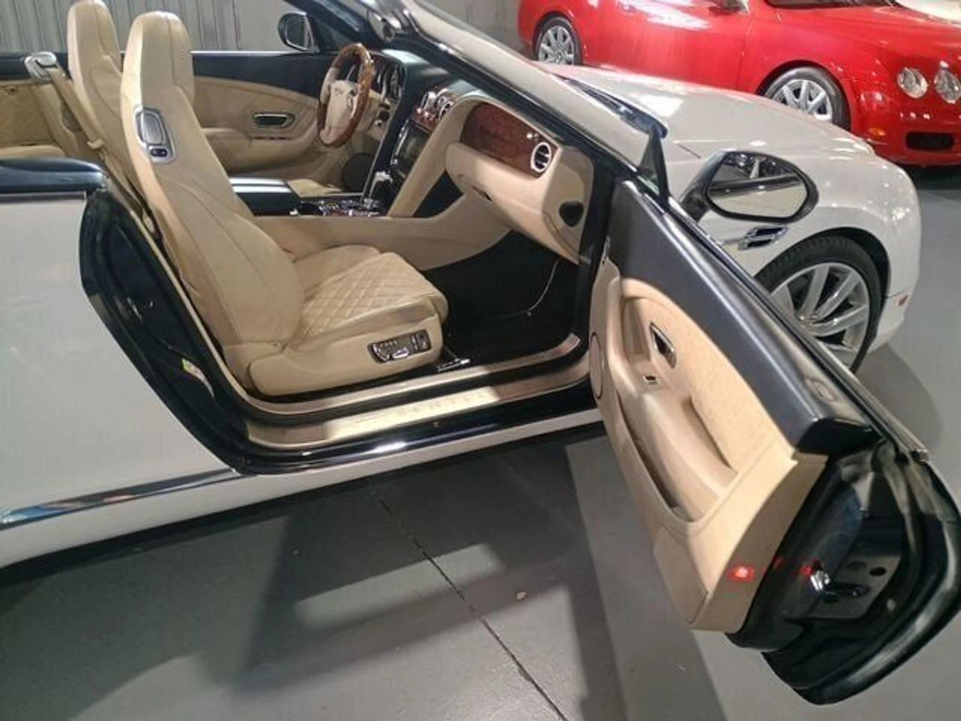 mph021_4224170468_9572402921_640_7b6f224988