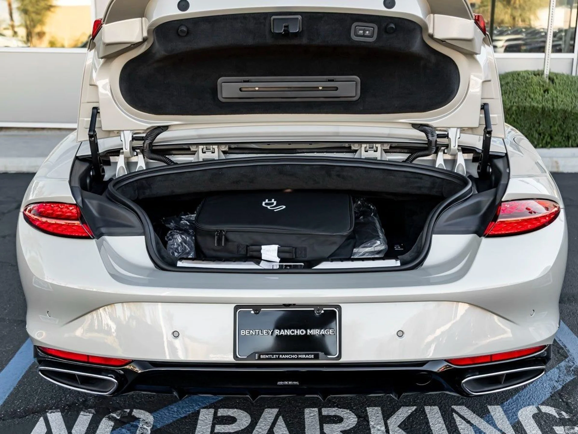 mph021_4228165115_22_d946b2803a