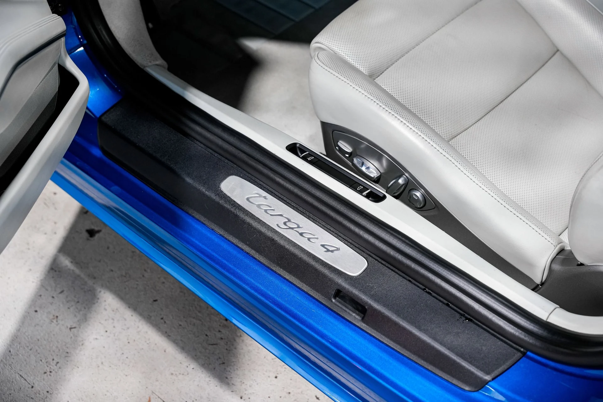 mph021_4229157186_8777c06c6f7db757b64317d5f1c2b7dex_e02a9c5d22